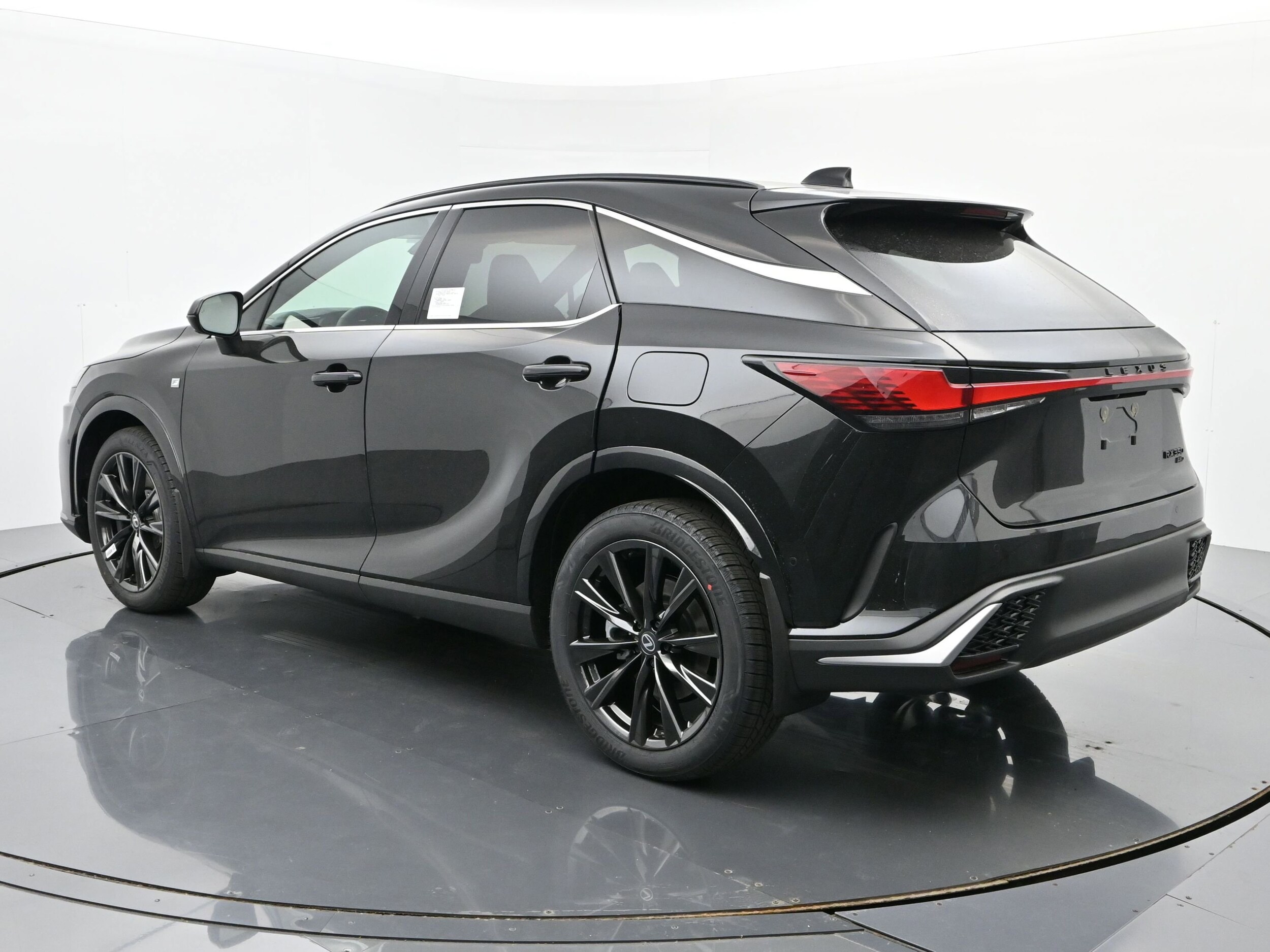 2026 Lexus RX 350 F SPORT Handling photo 3