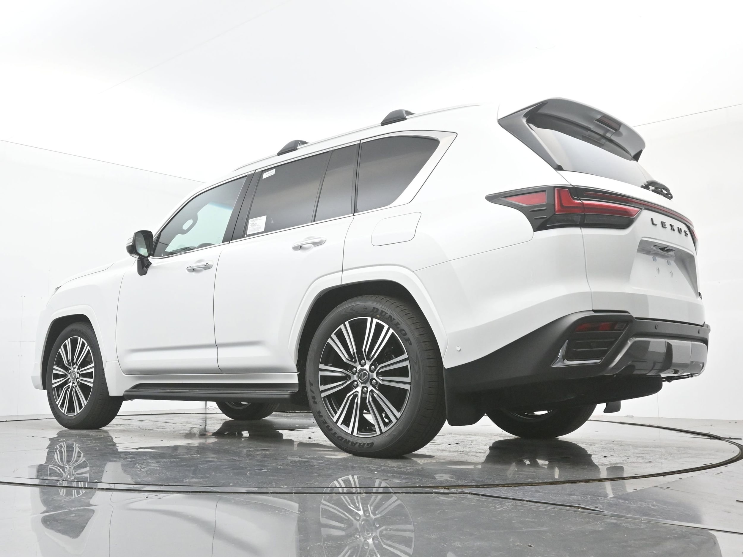 2026 Lexus LX 700h Luxury - Photo 17