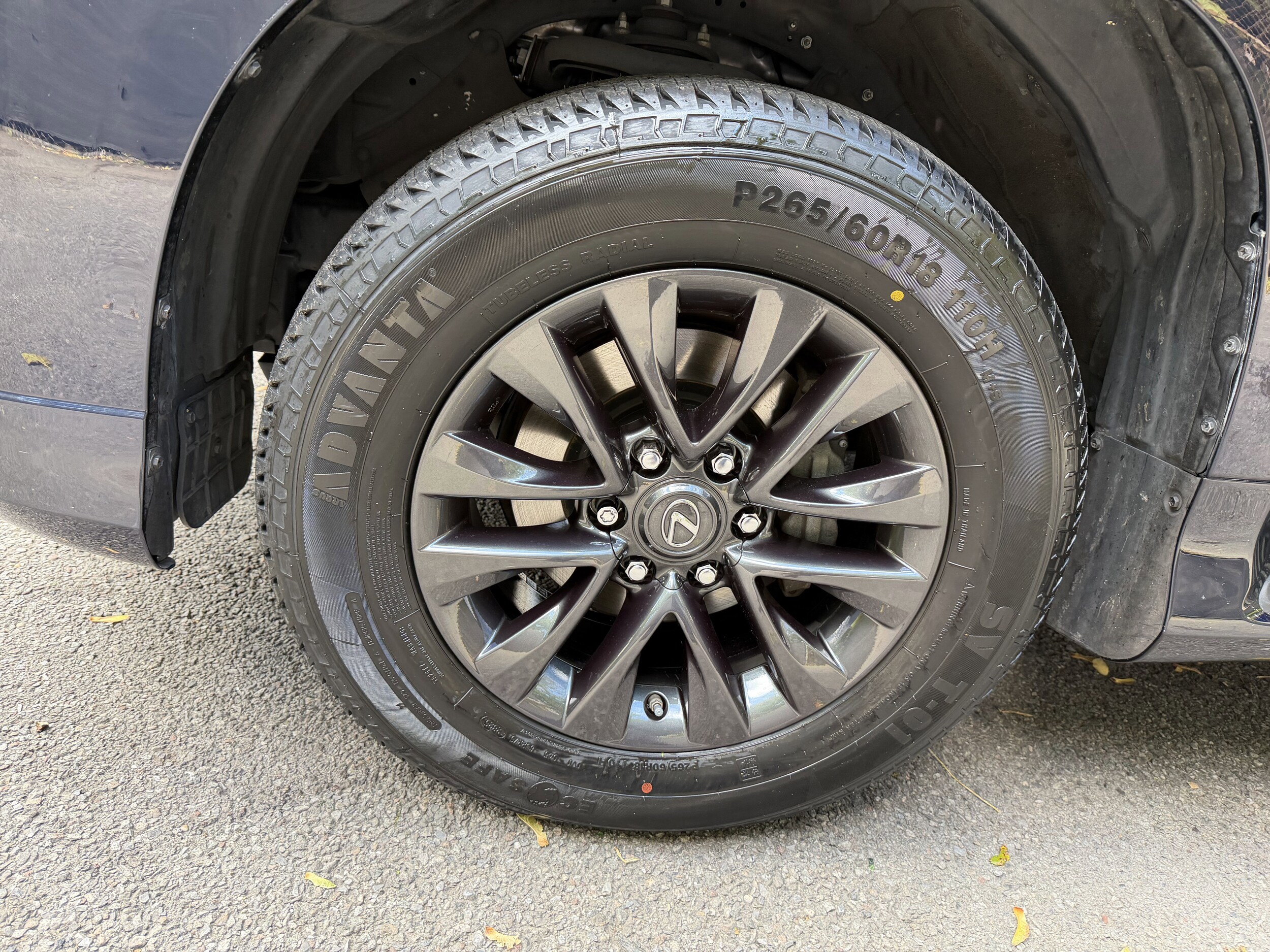 2023 Lexus GX 460 photo 2