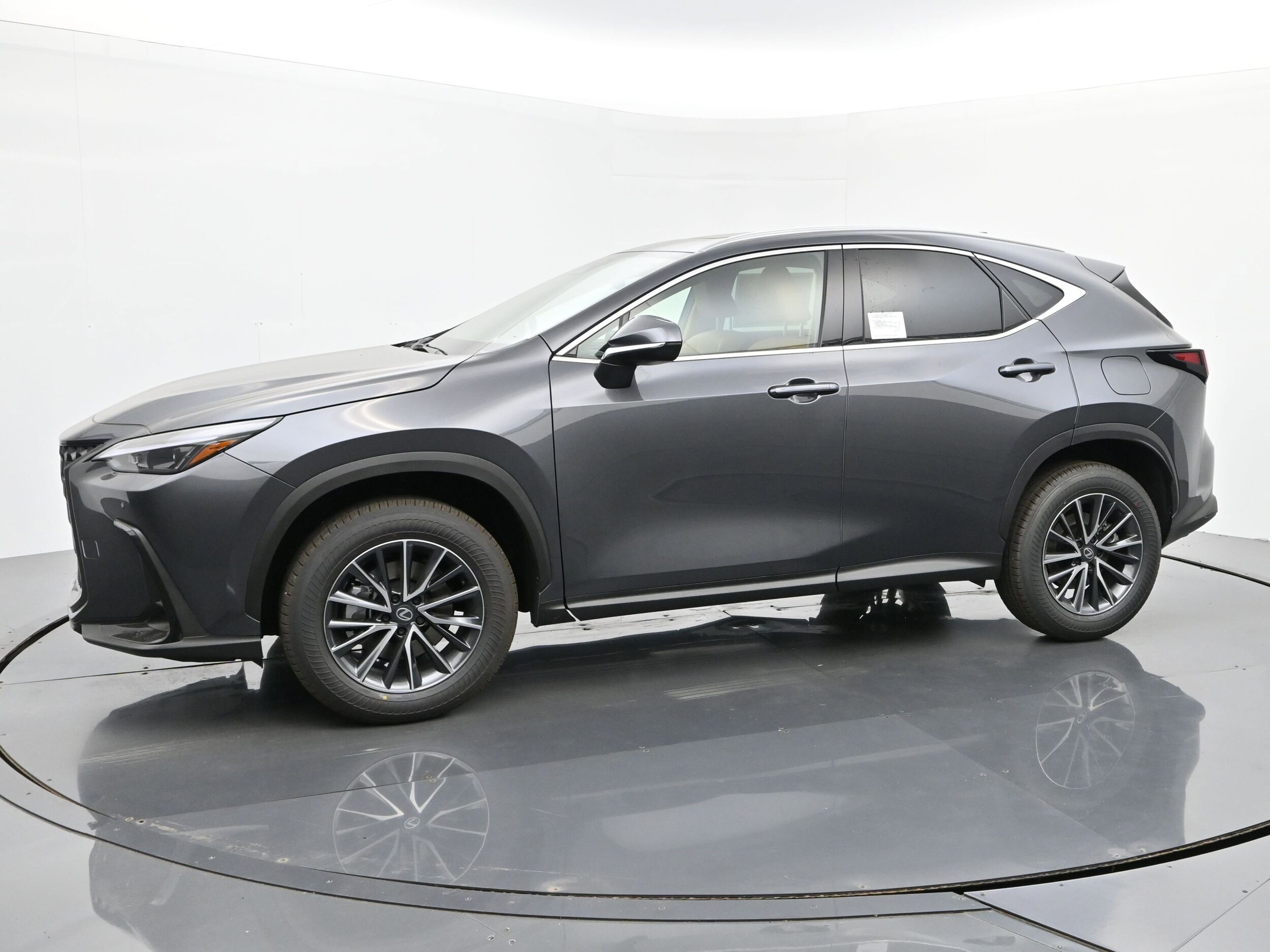2026 Lexus NX 350 Premium photo 2