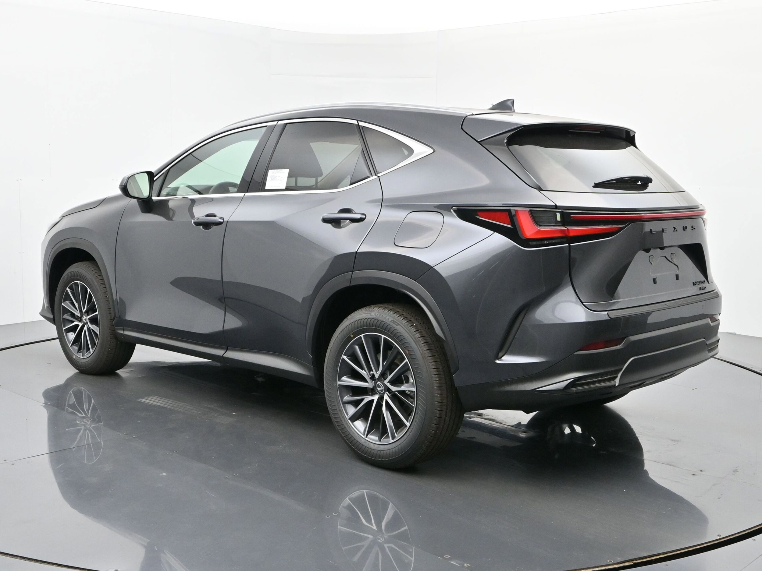 2026 Lexus NX 350 Premium photo 3