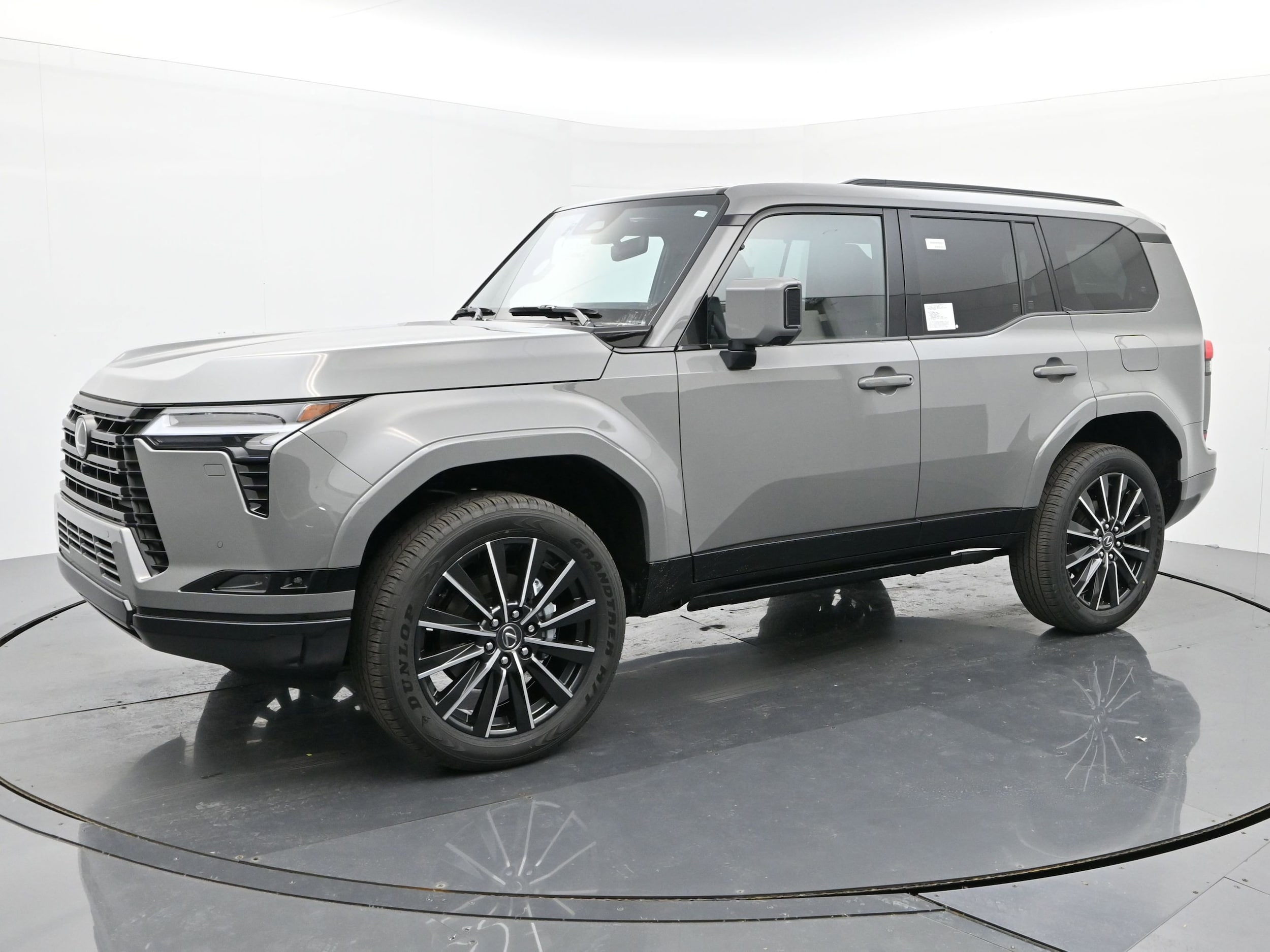 2025 Lexus GX Luxury's photo