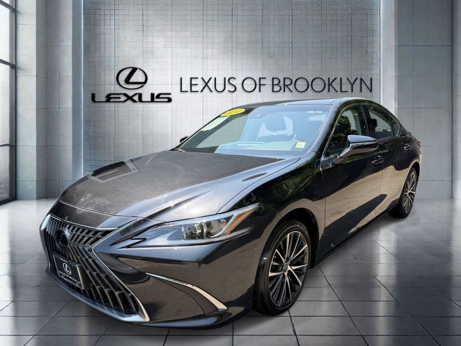 2024 Lexus ES 300h 300h's photo