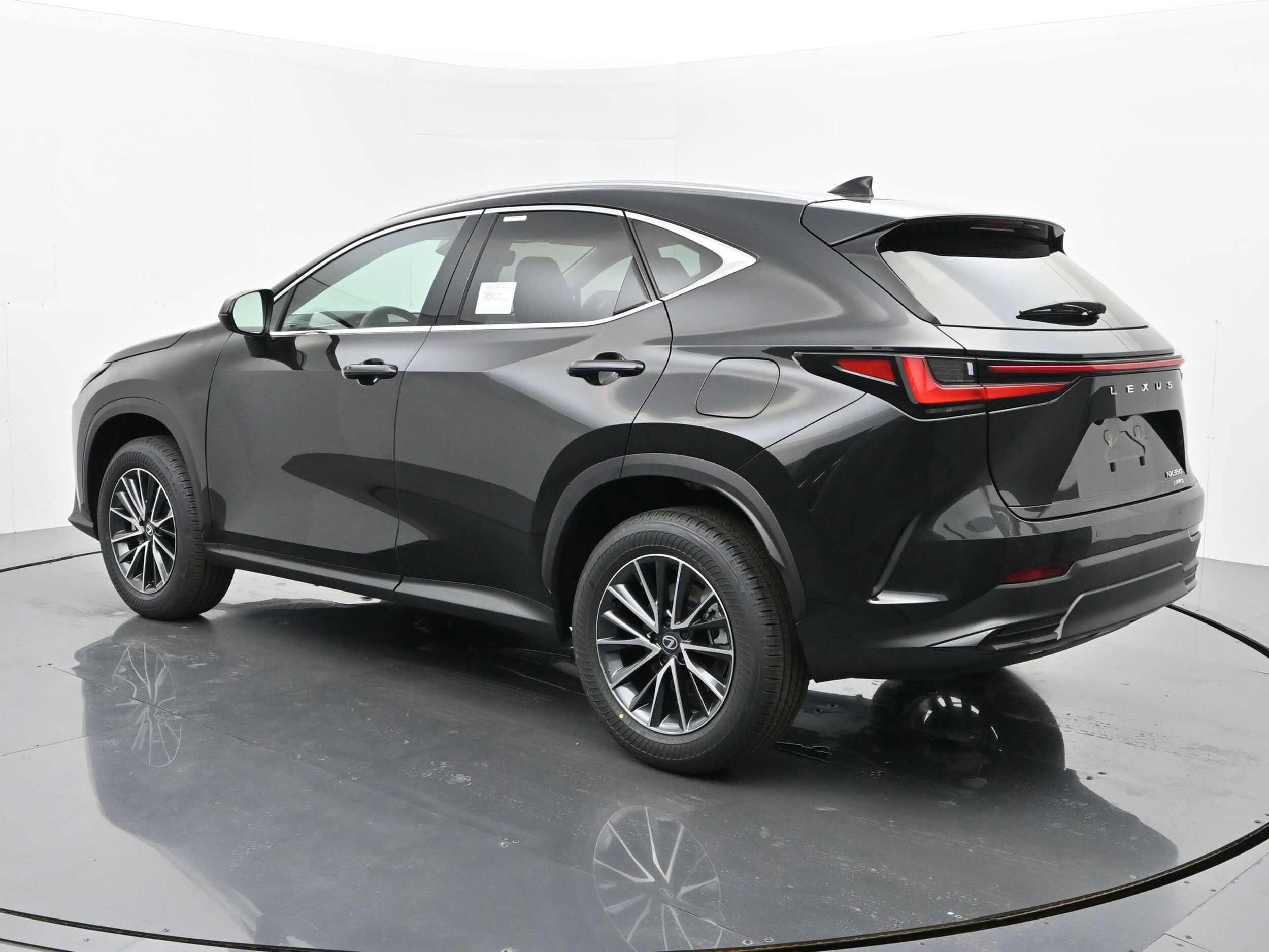 2026 Lexus NX 350 photo 3