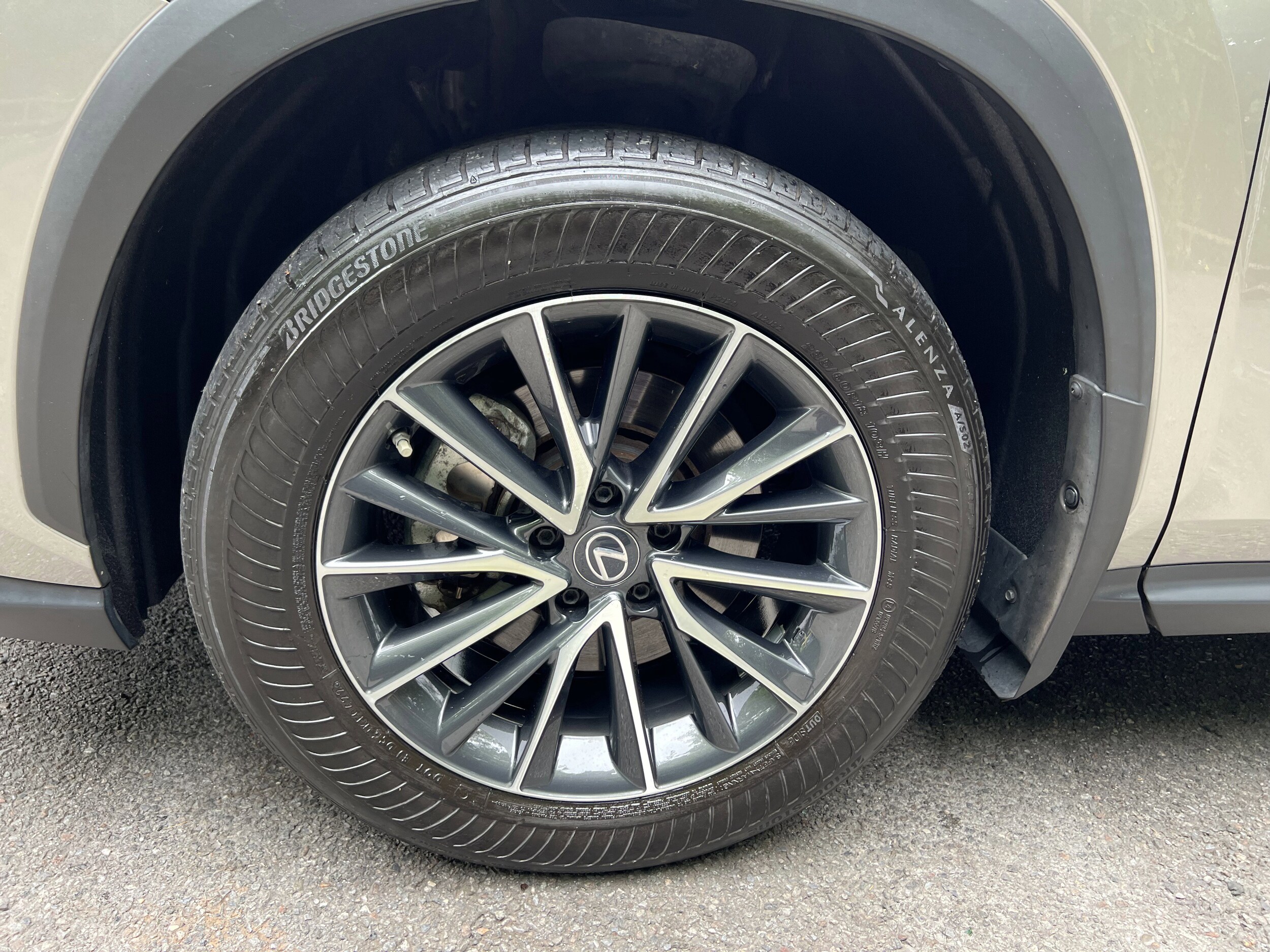 2022 Lexus NX 350 photo 2