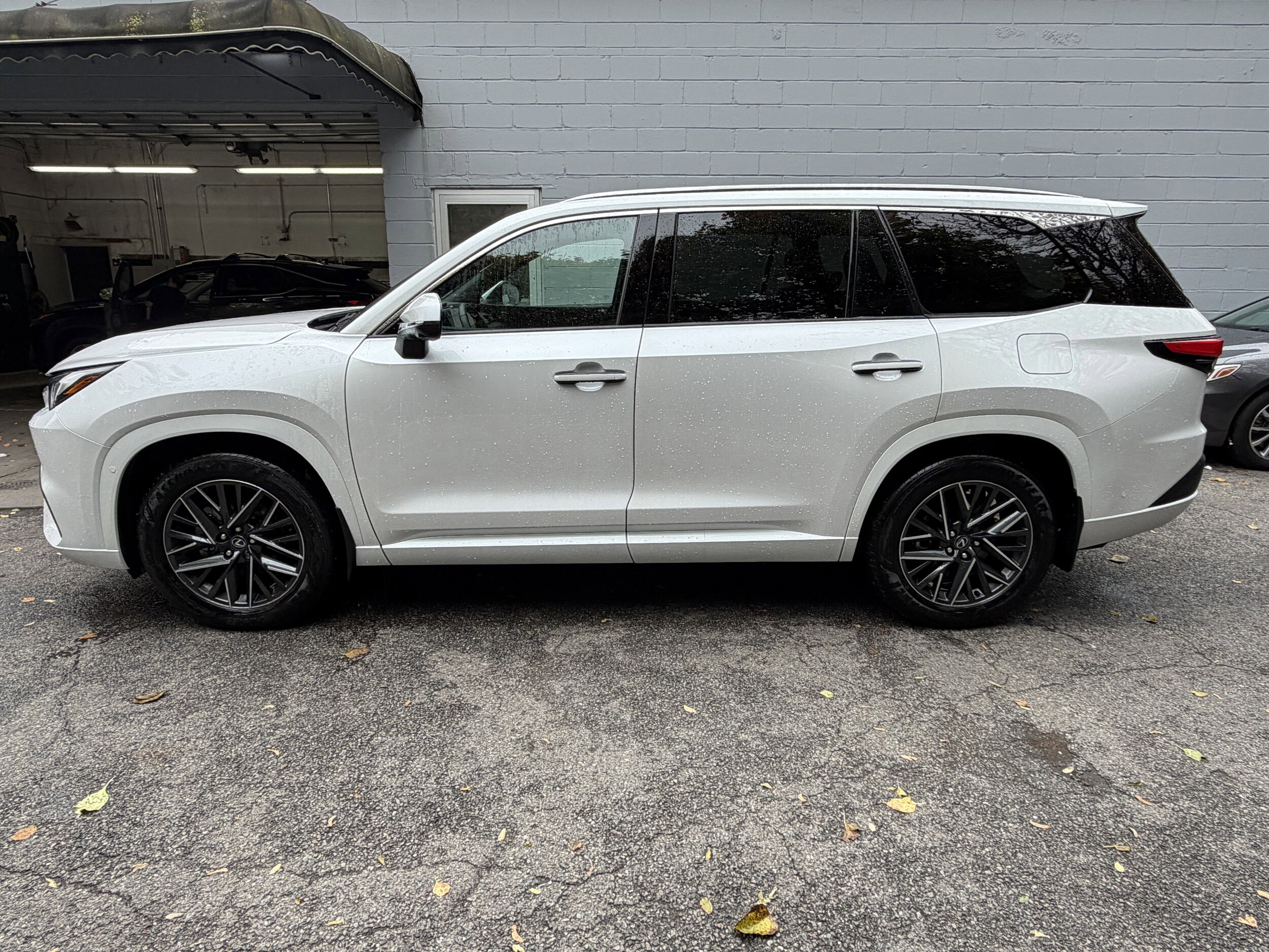 2025 Lexus TX 350 Premium photo 2