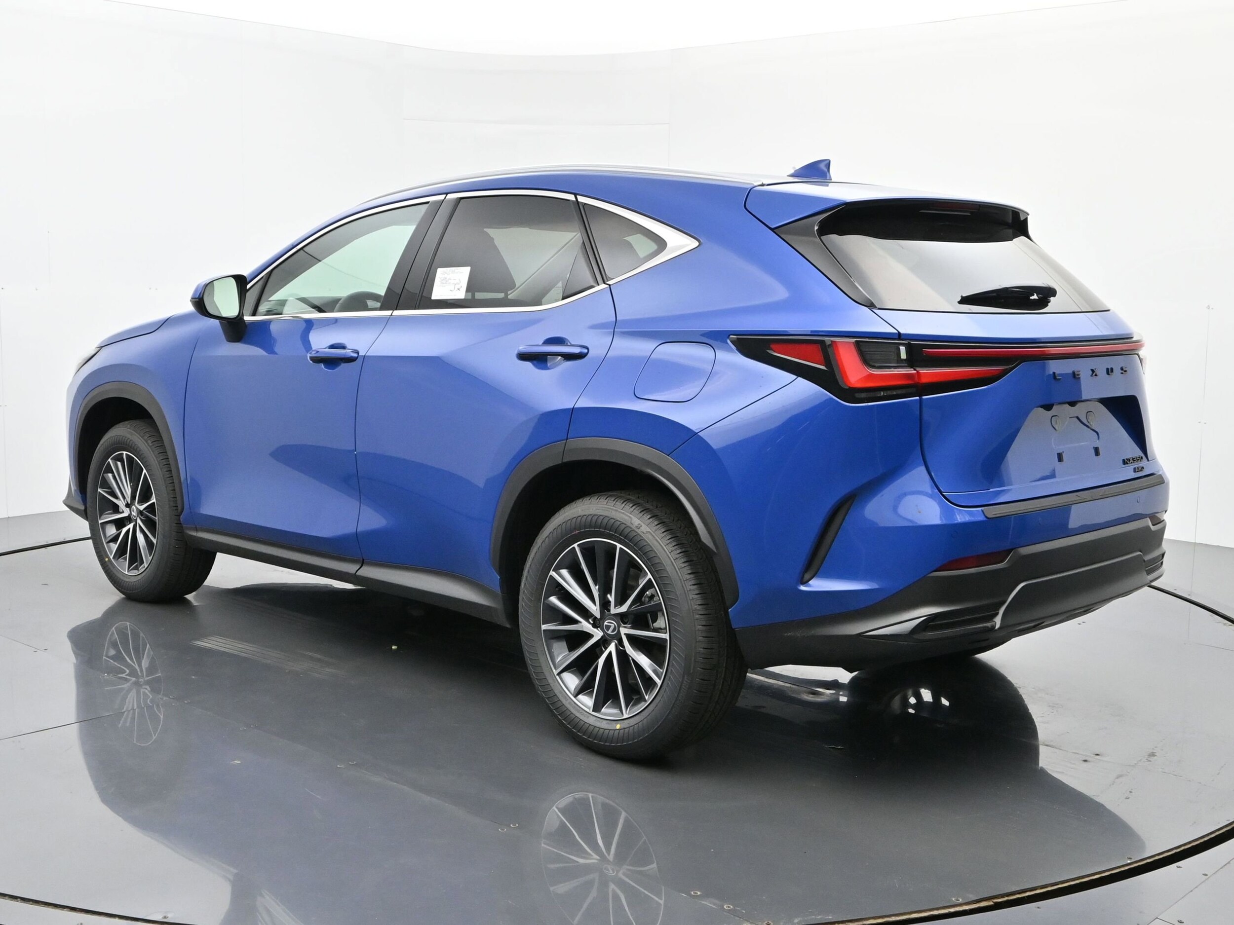 2026 Lexus NX 350 photo 3