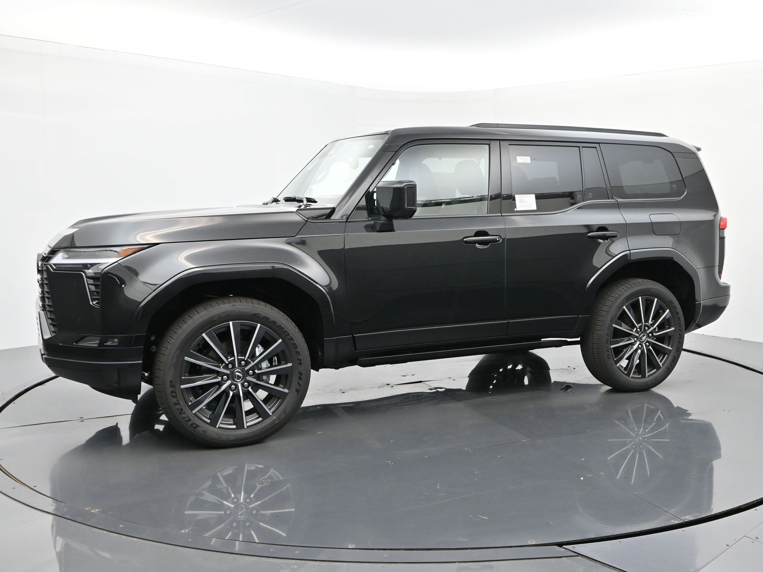 2025 Lexus GX 550 Luxury photo 2