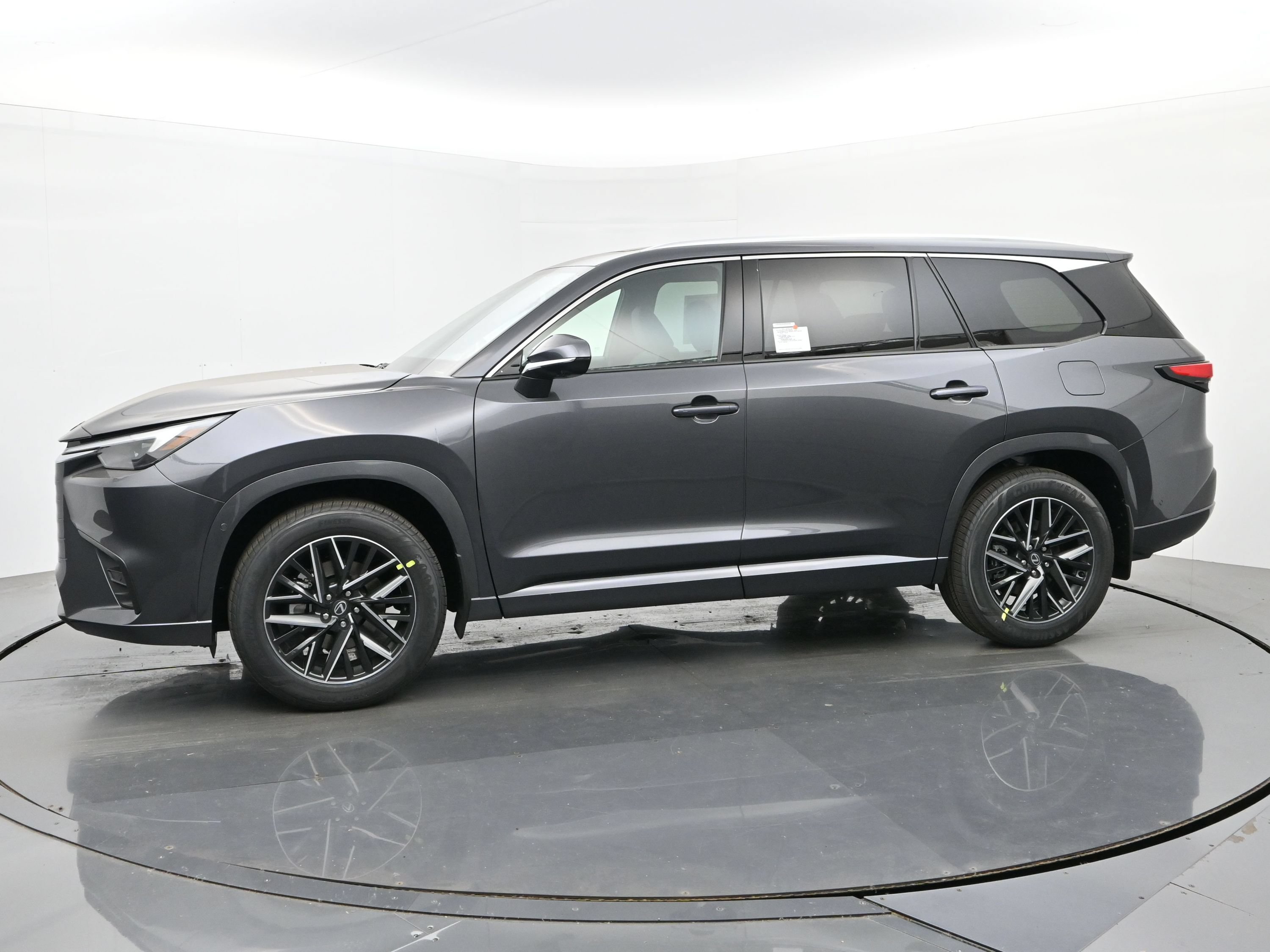 2026 Lexus TX 2