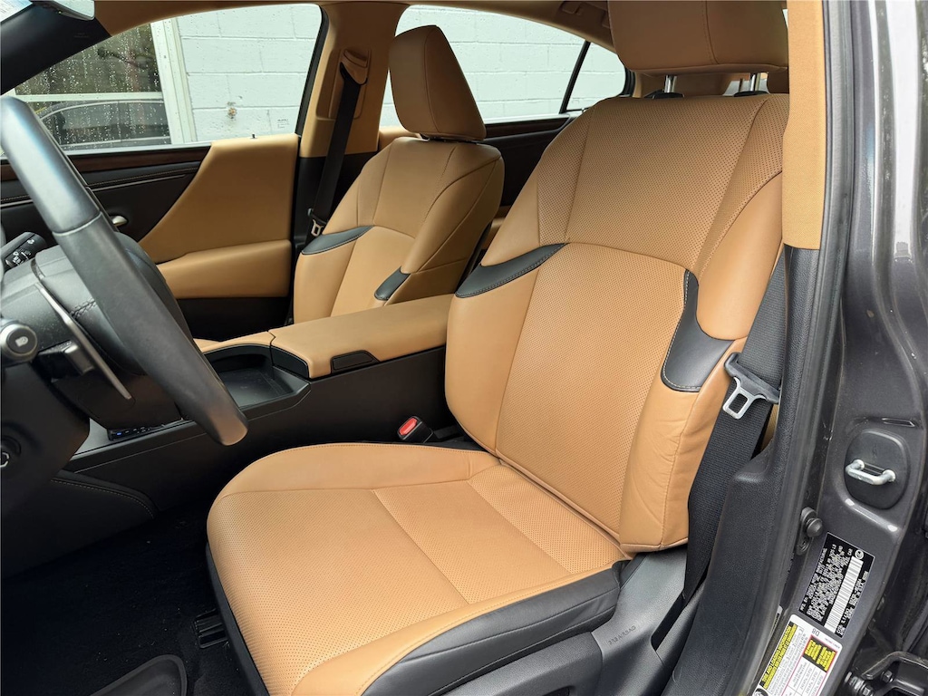 Used 2023 Lexus ES 350 Sedan