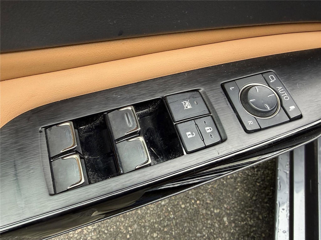 Used 2023 Lexus ES 350 Sedan
