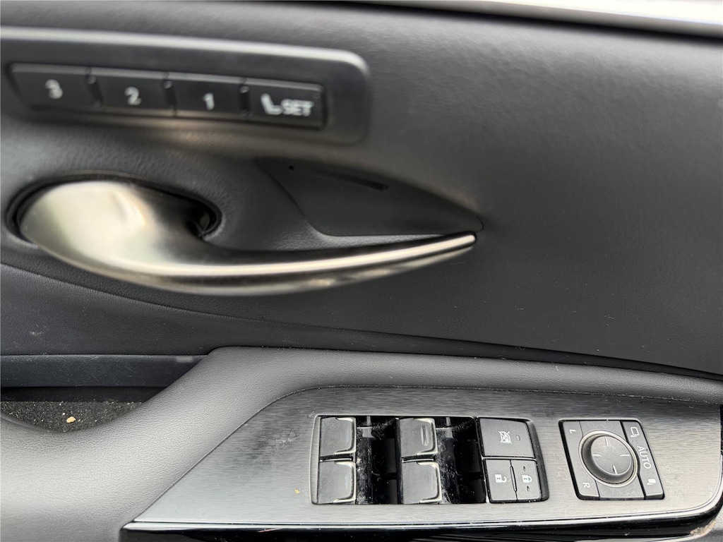 Used 2023 Lexus ES 300h Sedan