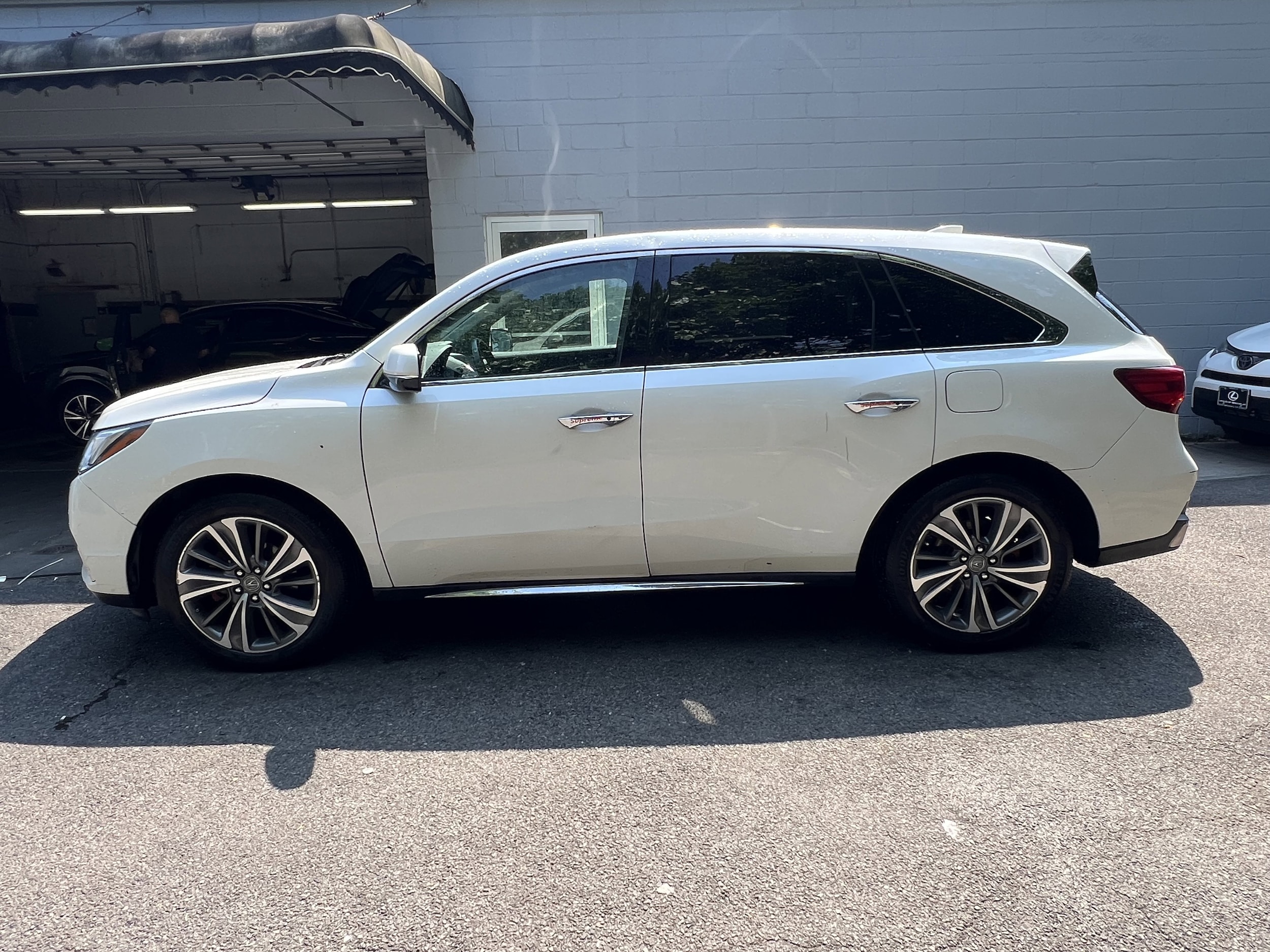 Used 2018 Acura MDX Technology Package with VIN 5J8YD4H5XJL023303 for sale in Brooklyn, NY