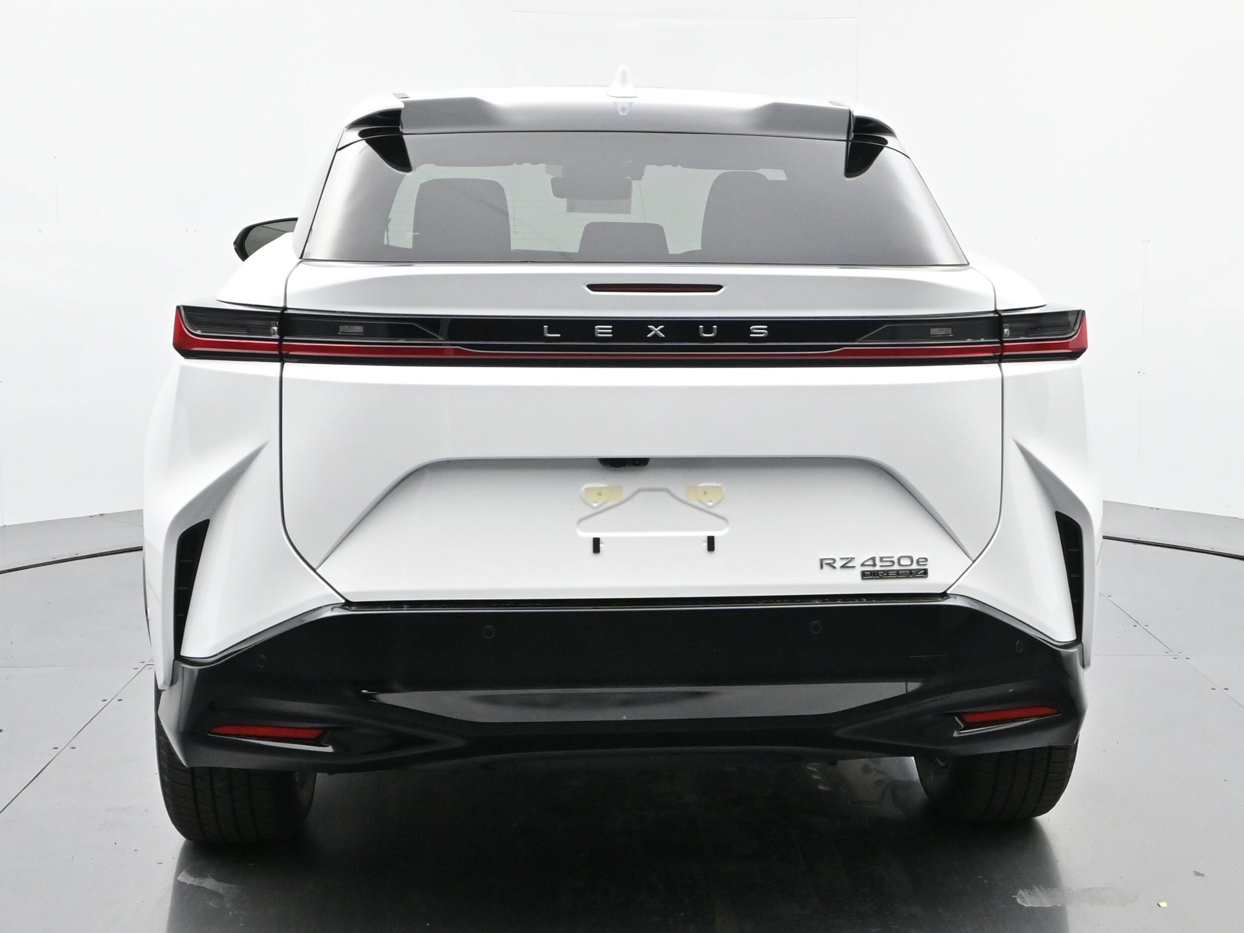 2026 Lexus RZ 450e Premium photo 4