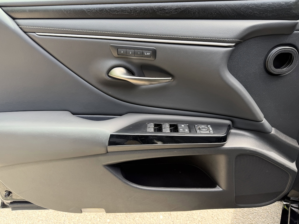 Certified 2025 Lexus ES 350 Sedan