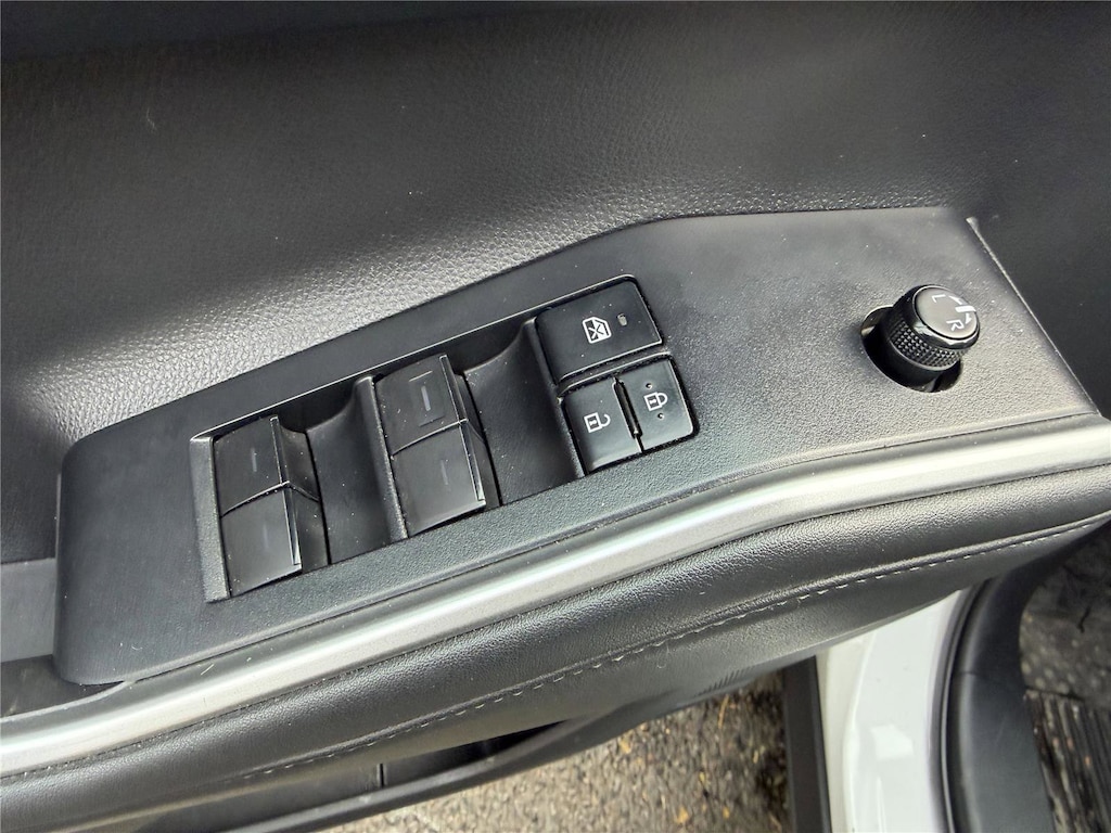 Used 2022 Toyota Highlander XLE SUV