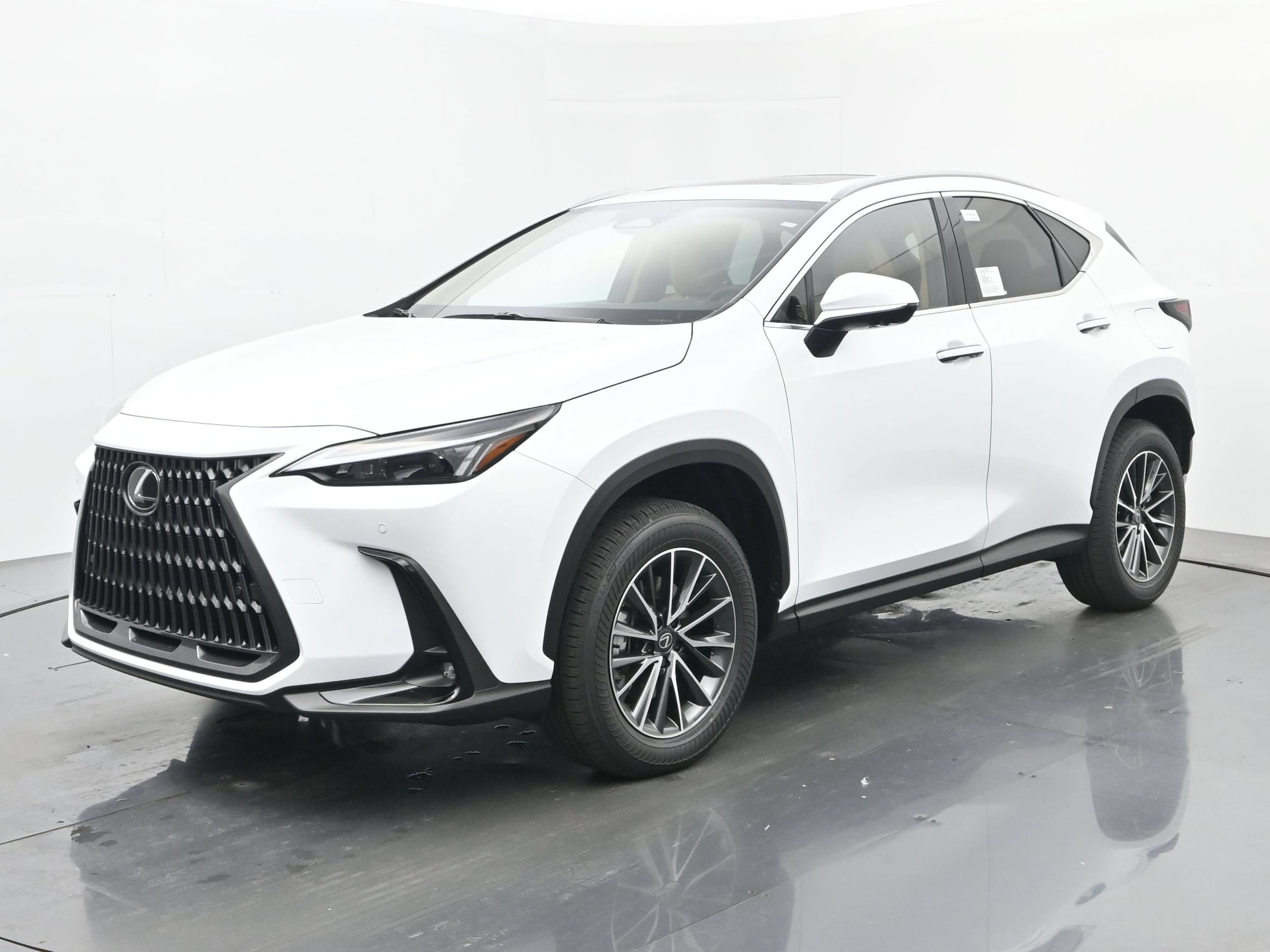 2026 Lexus NX PHEV 450h+