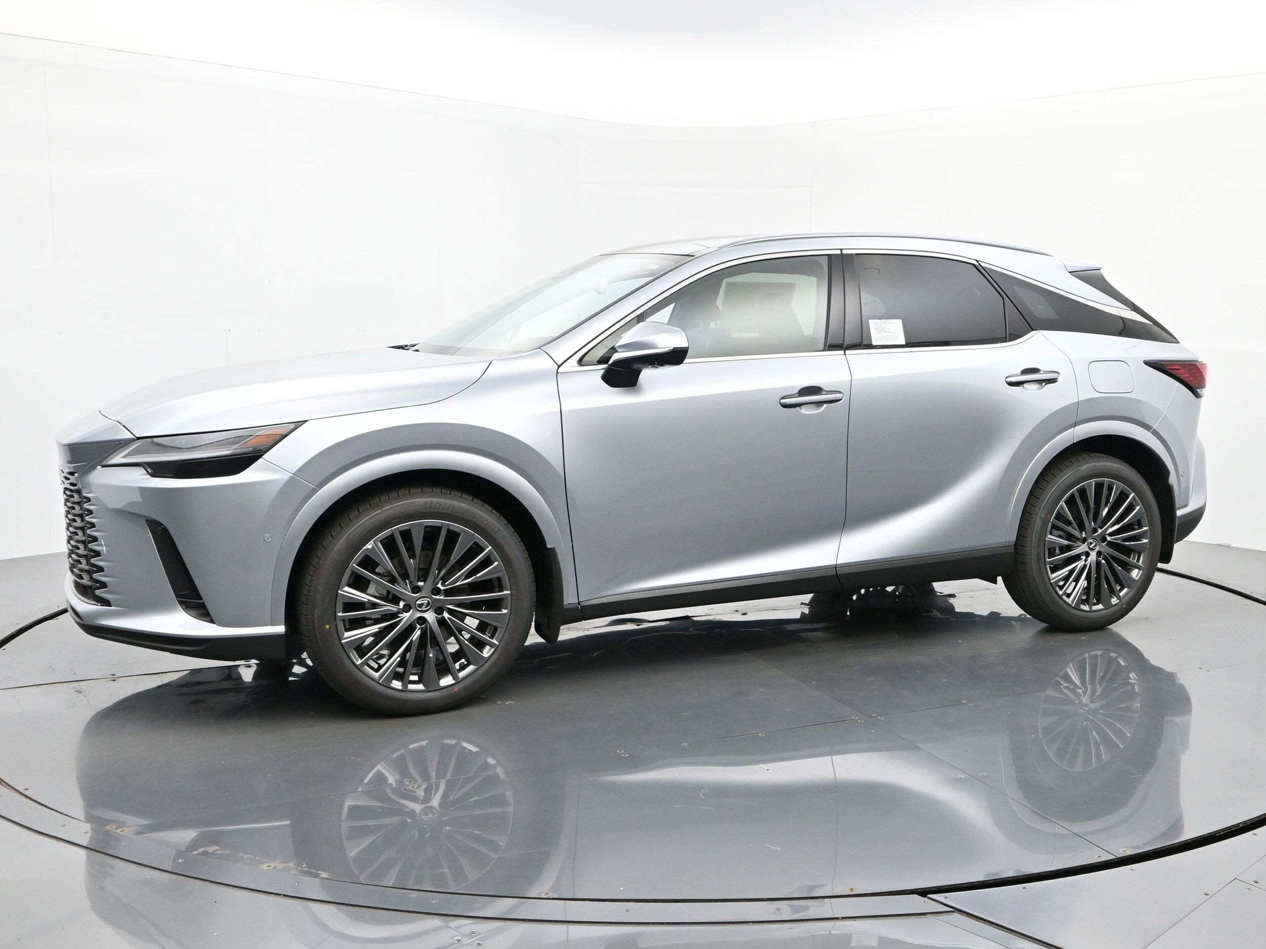 2025 Lexus RX 450h Luxury AWD photo 2