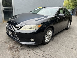 2013 LEXUS ES 300h Sedan