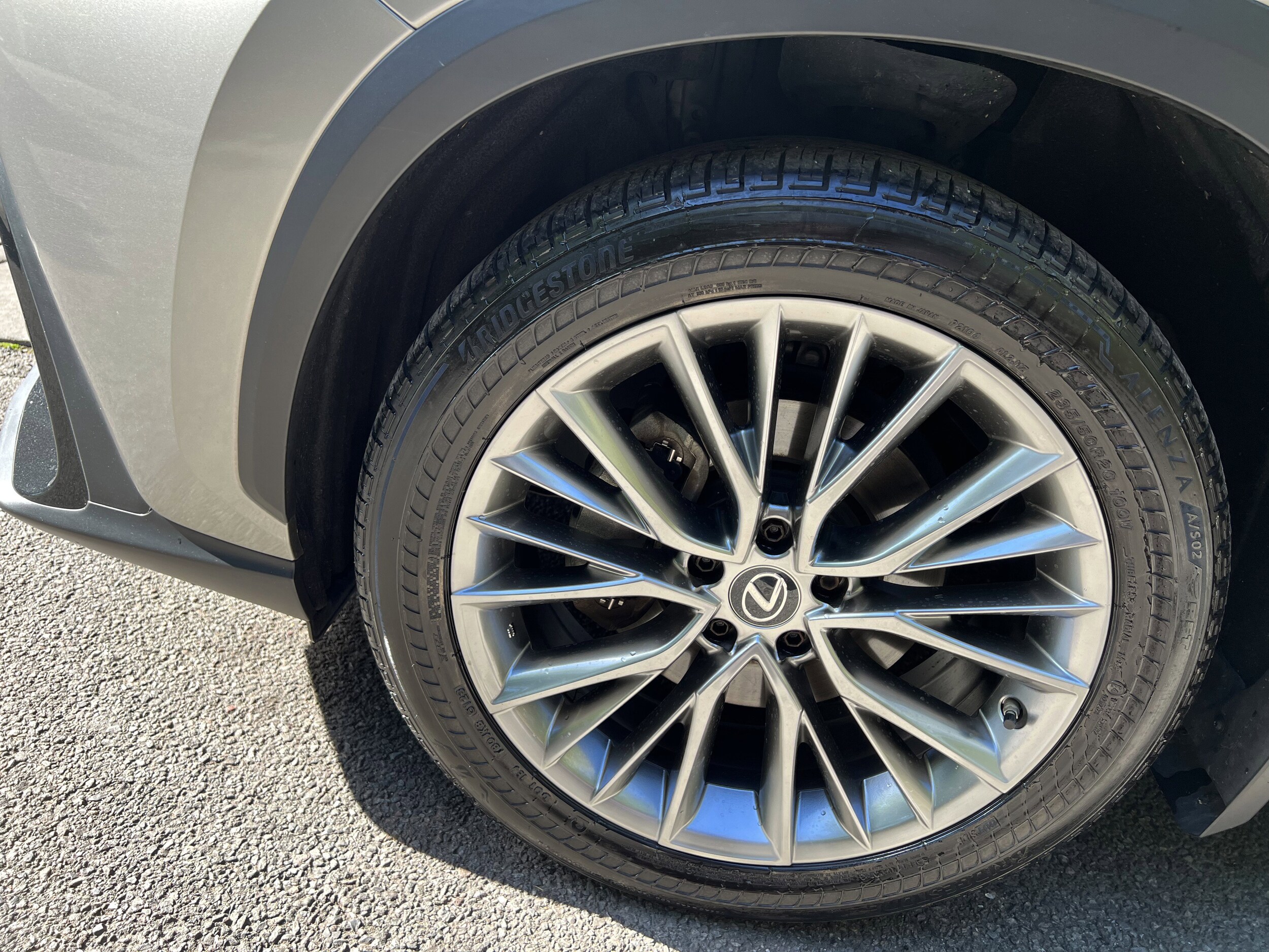 2022 Lexus NX 350 Luxury photo 2