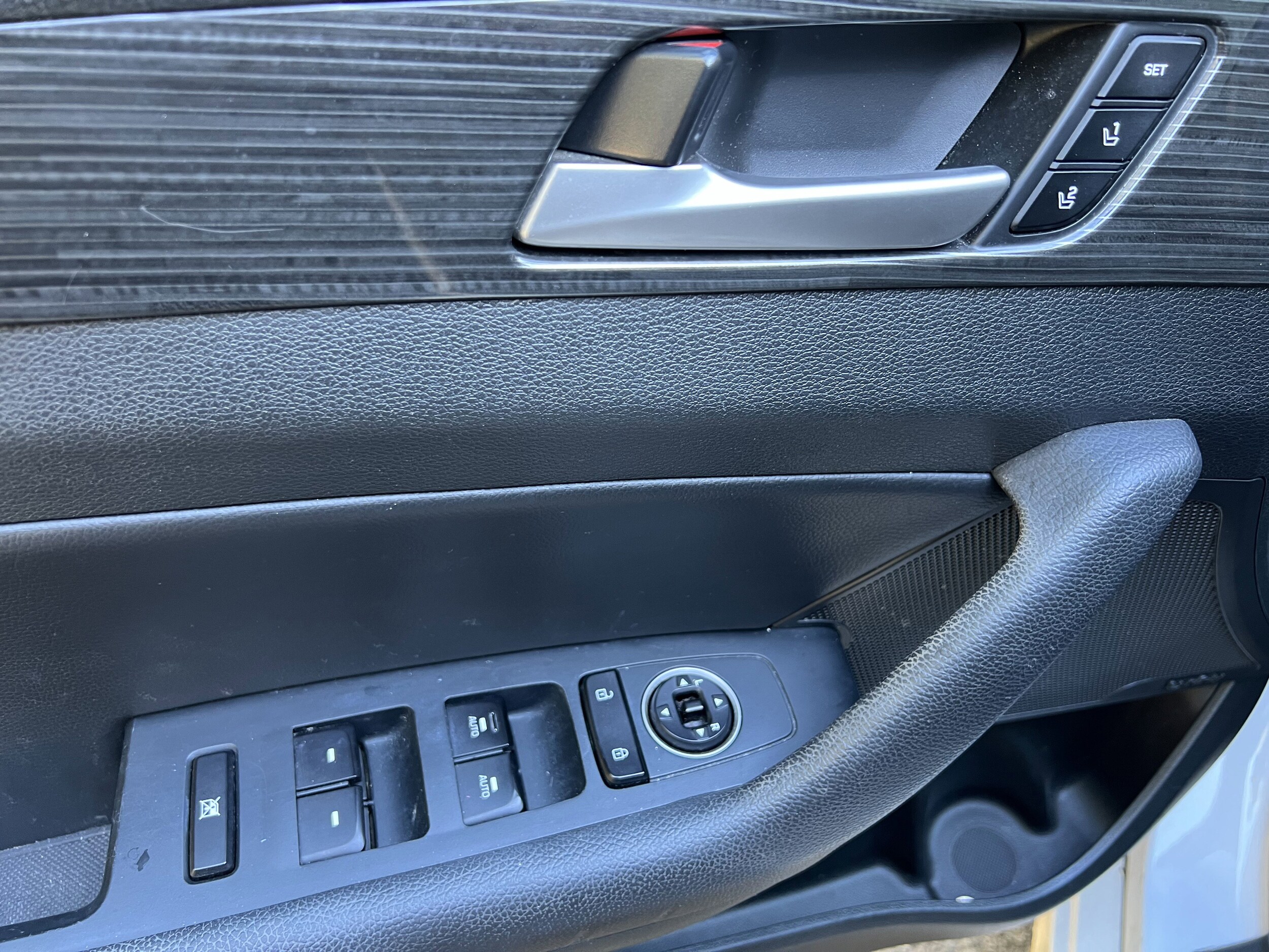 2019 Hyundai Sonata Limited photo 3