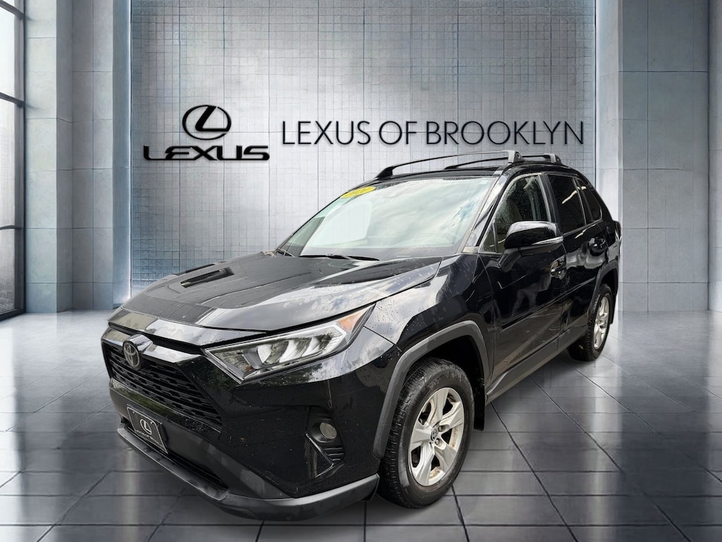 Used 2021 Toyota RAV4 XLE SUV