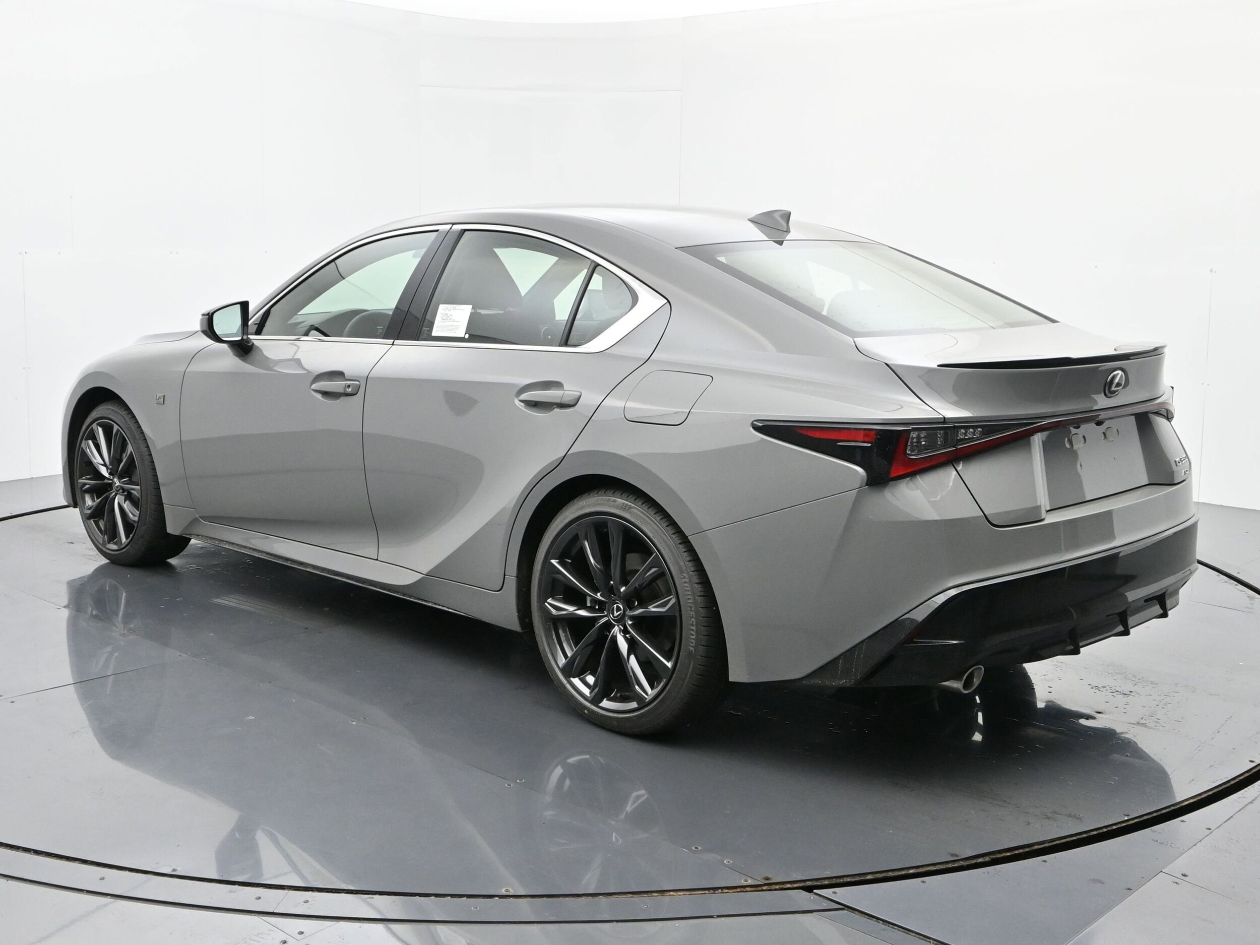 2025 Lexus IS 350 F SPORT photo 3