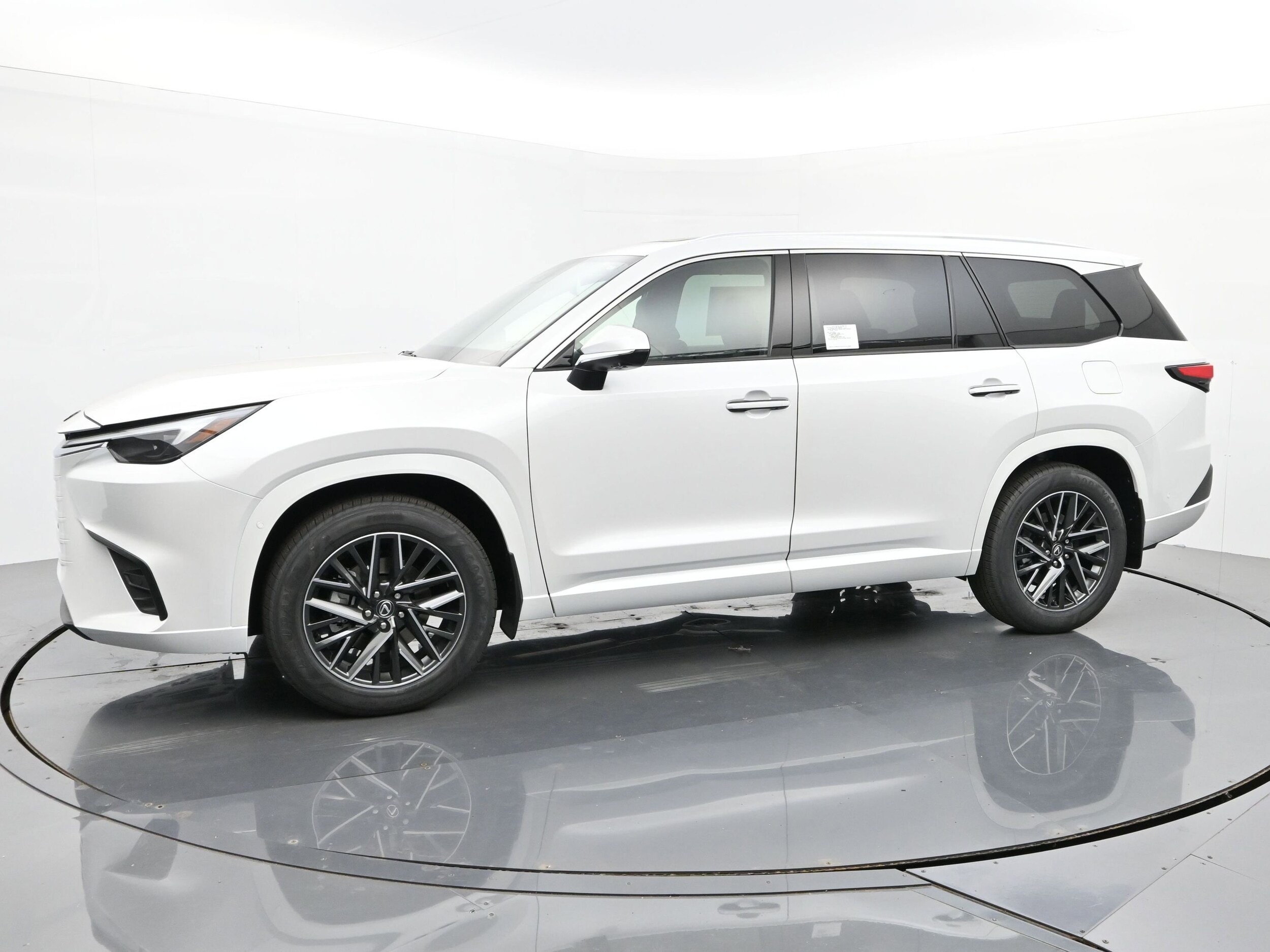 2025 Lexus TX 350 Premium photo 2