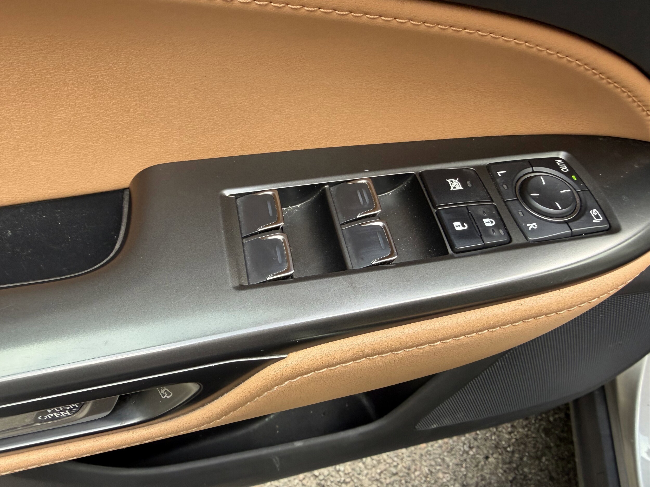 2022 Lexus NX 350 photo 3