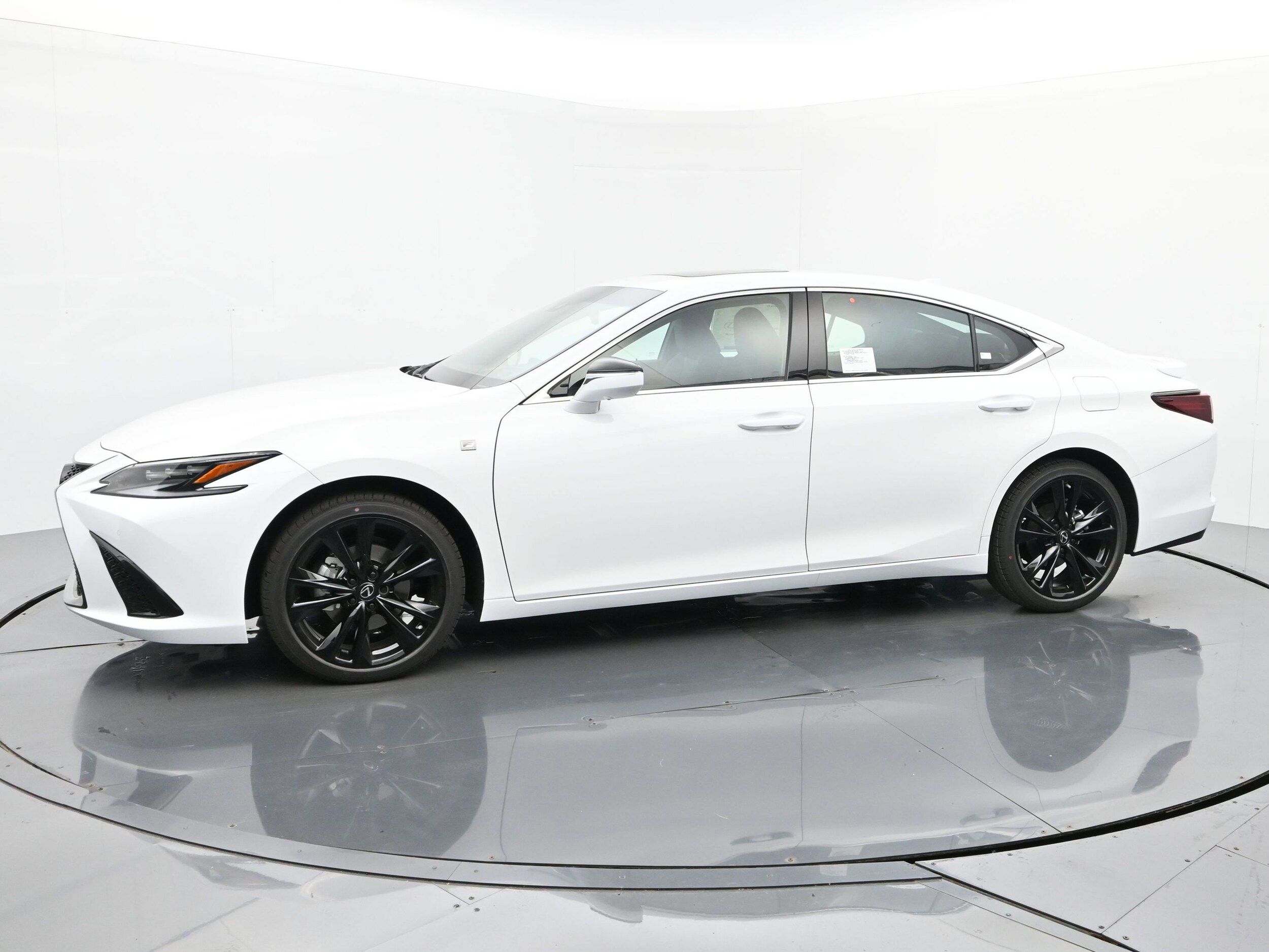 2025 Lexus ES 350 F SPORT photo 2