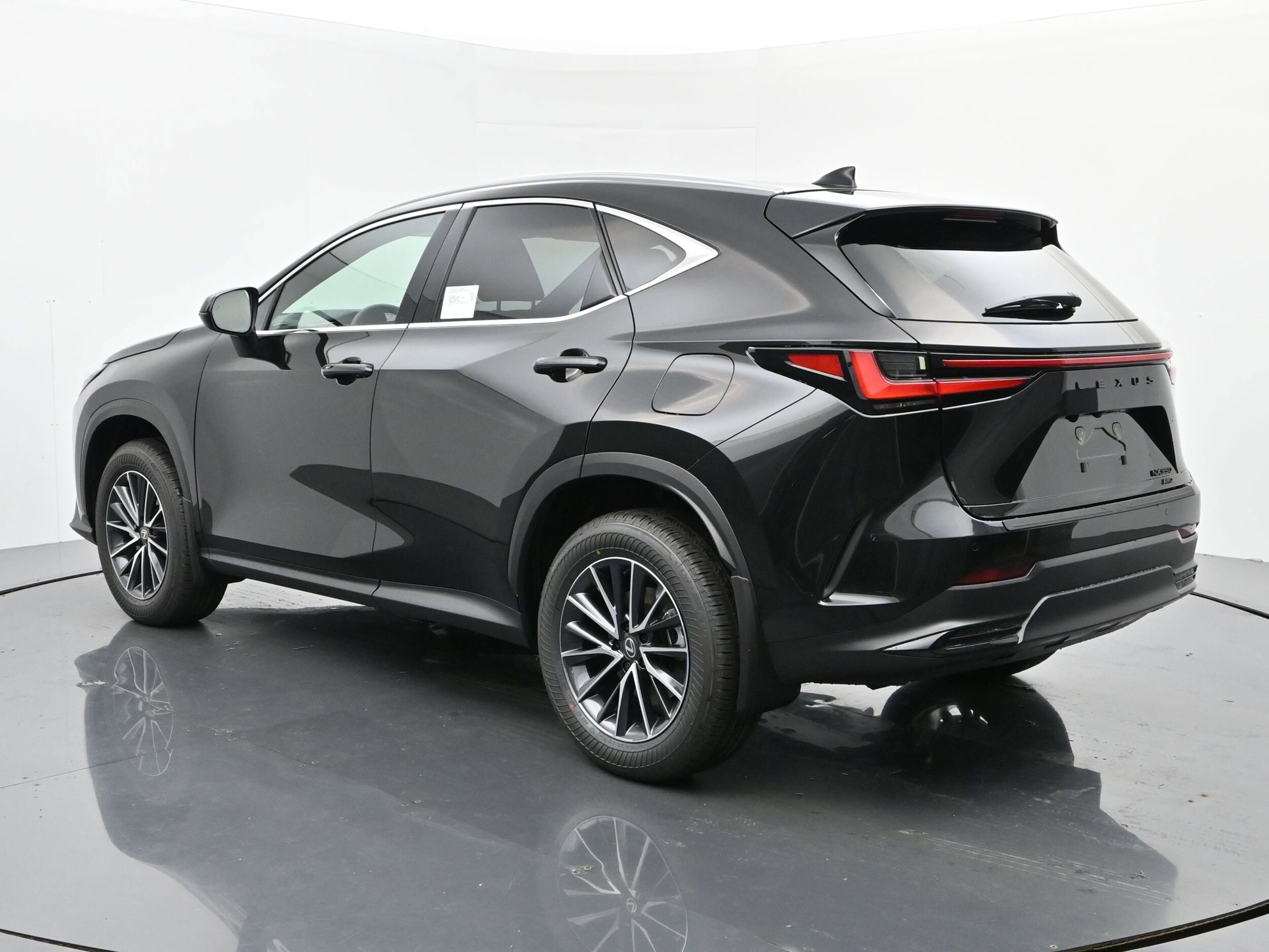 2026 Lexus NX 350 Premium photo 3