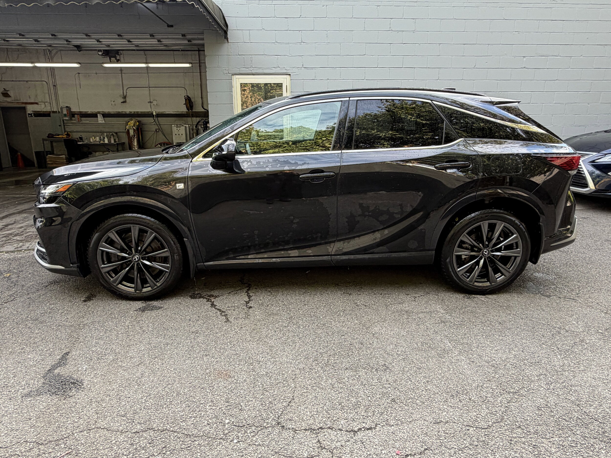2023 Lexus RX 350 F SPORT Handling photo 2