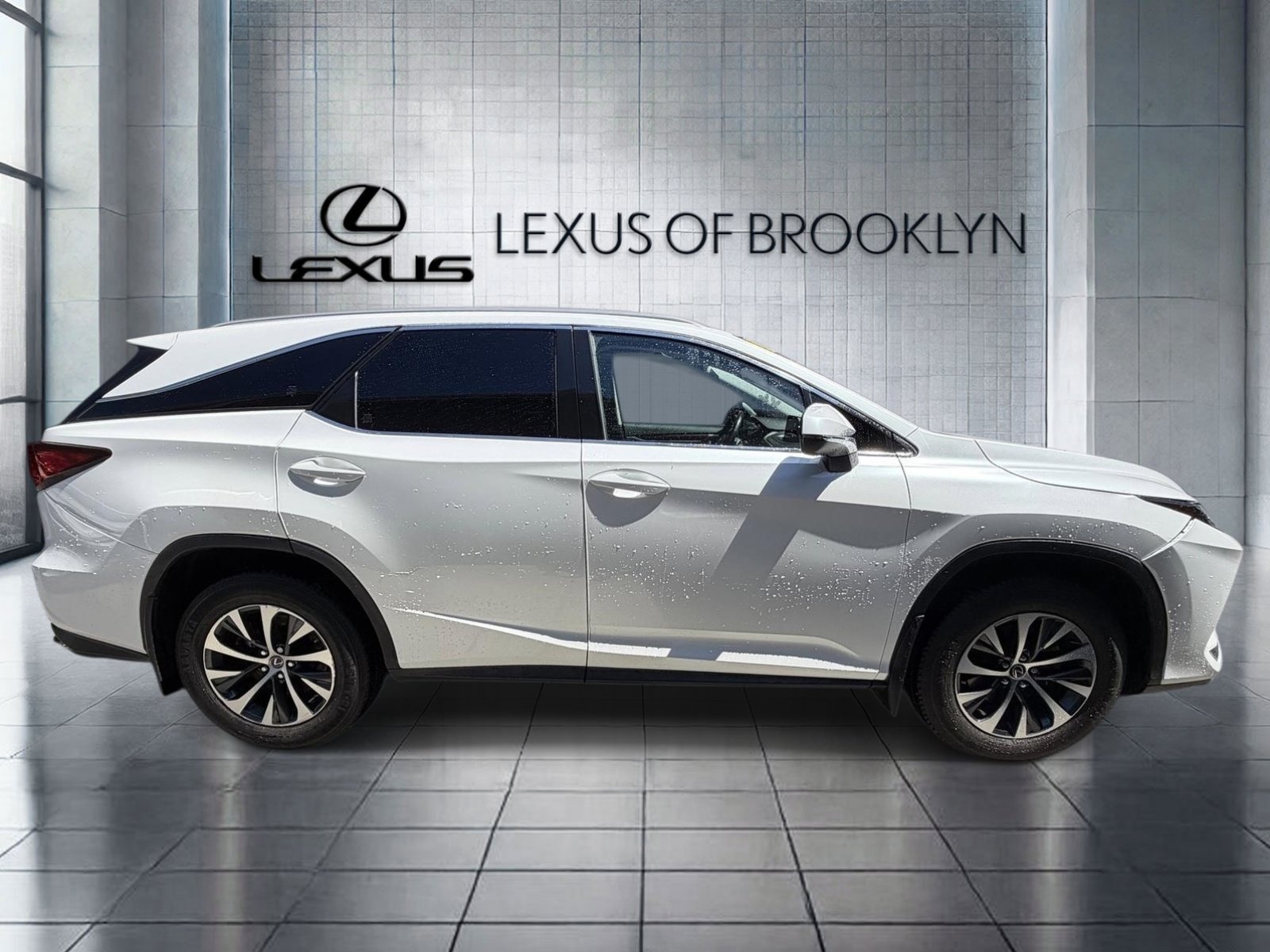 2021 Lexus RX 350 - Photo 23