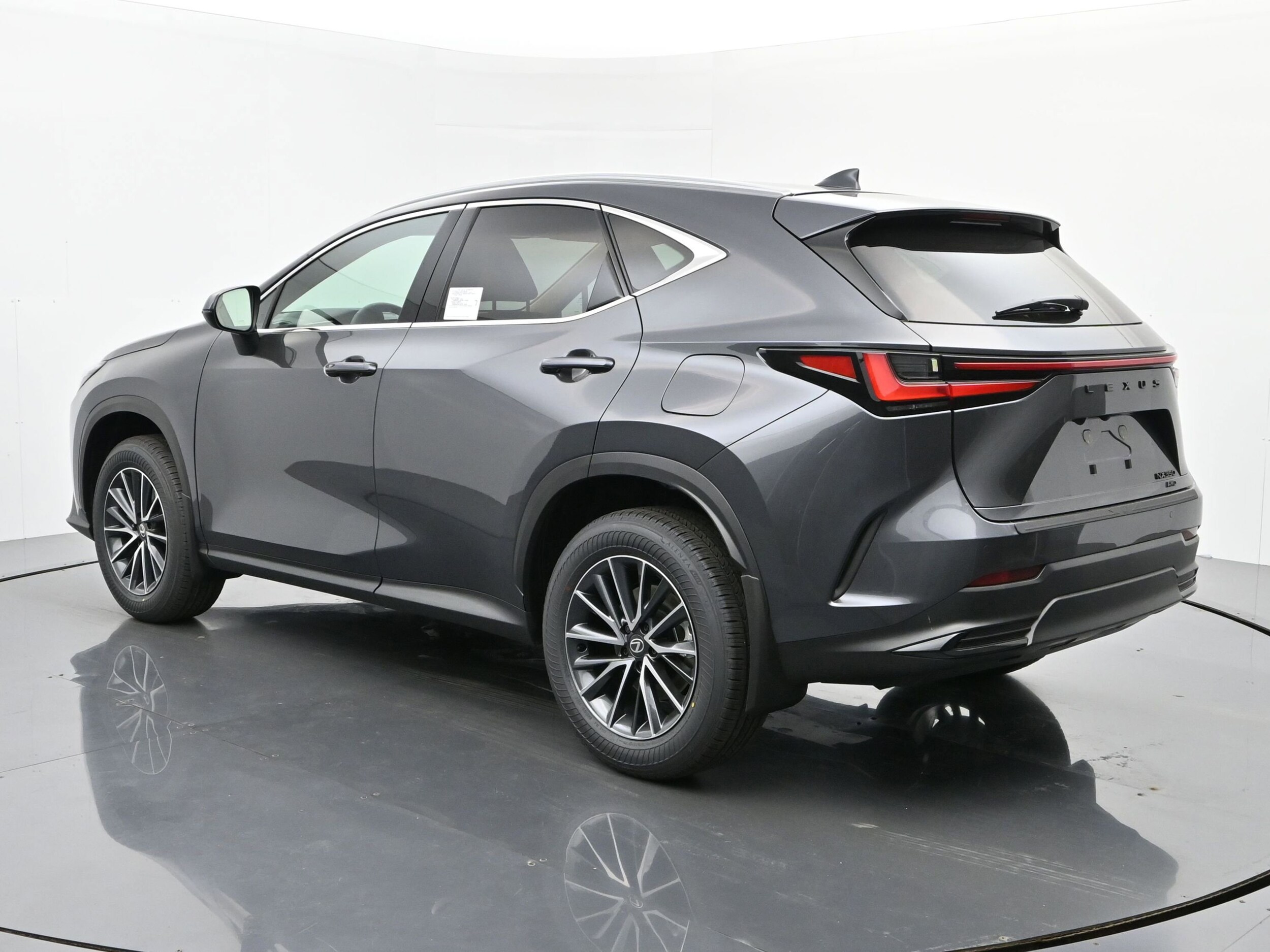 2026 Lexus NX 350 photo 3