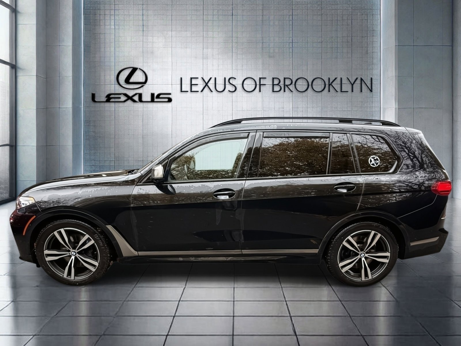 2021 Bmw X7 M50i photo 2