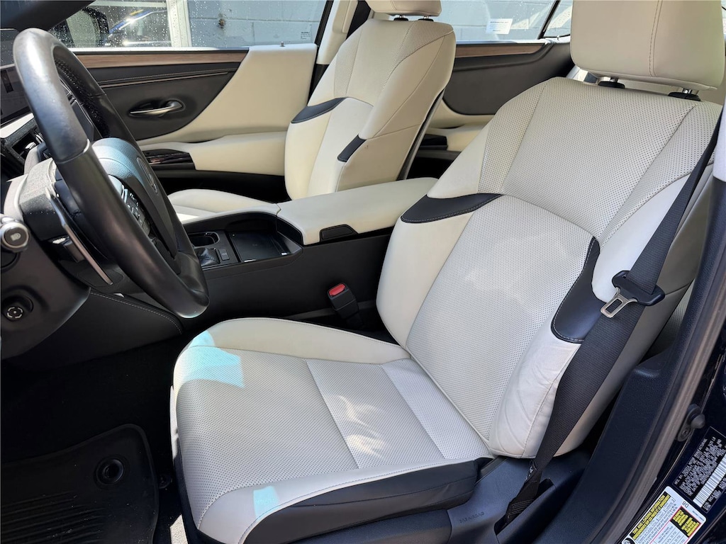 Used 2023 Lexus ES 250 Sedan