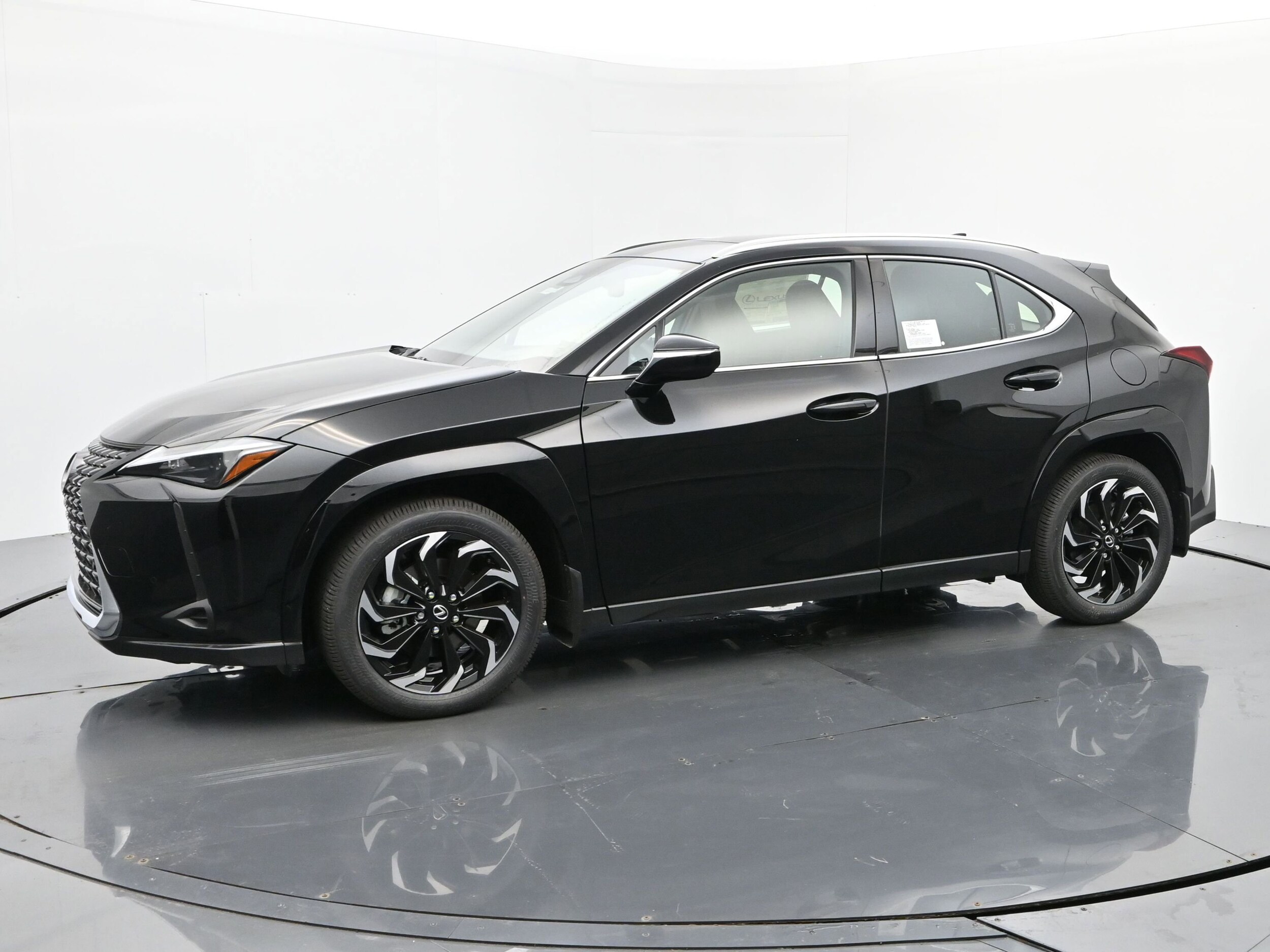 2025 Lexus UX Premium photo 2