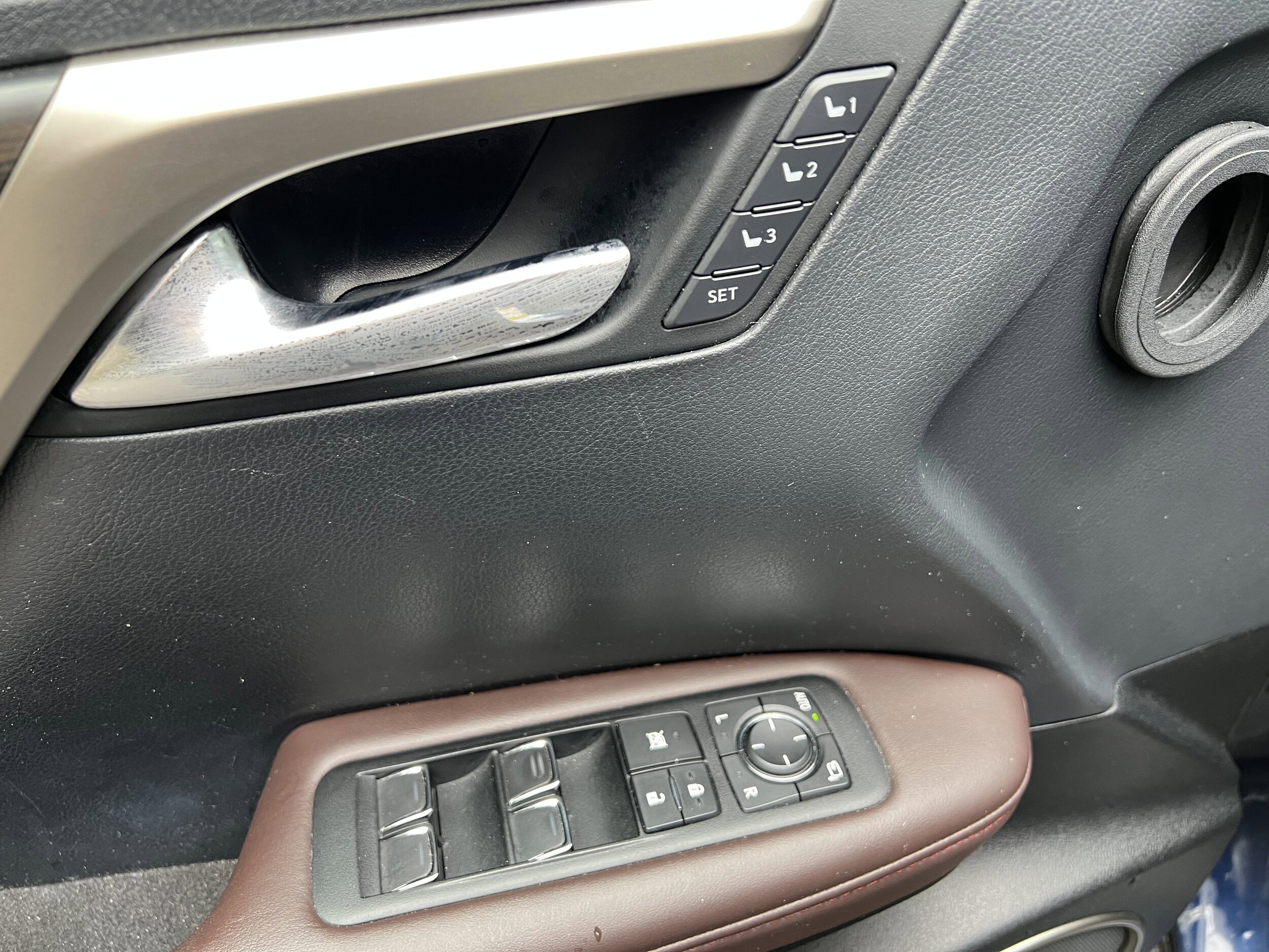 2019 Lexus RX 350 photo 2