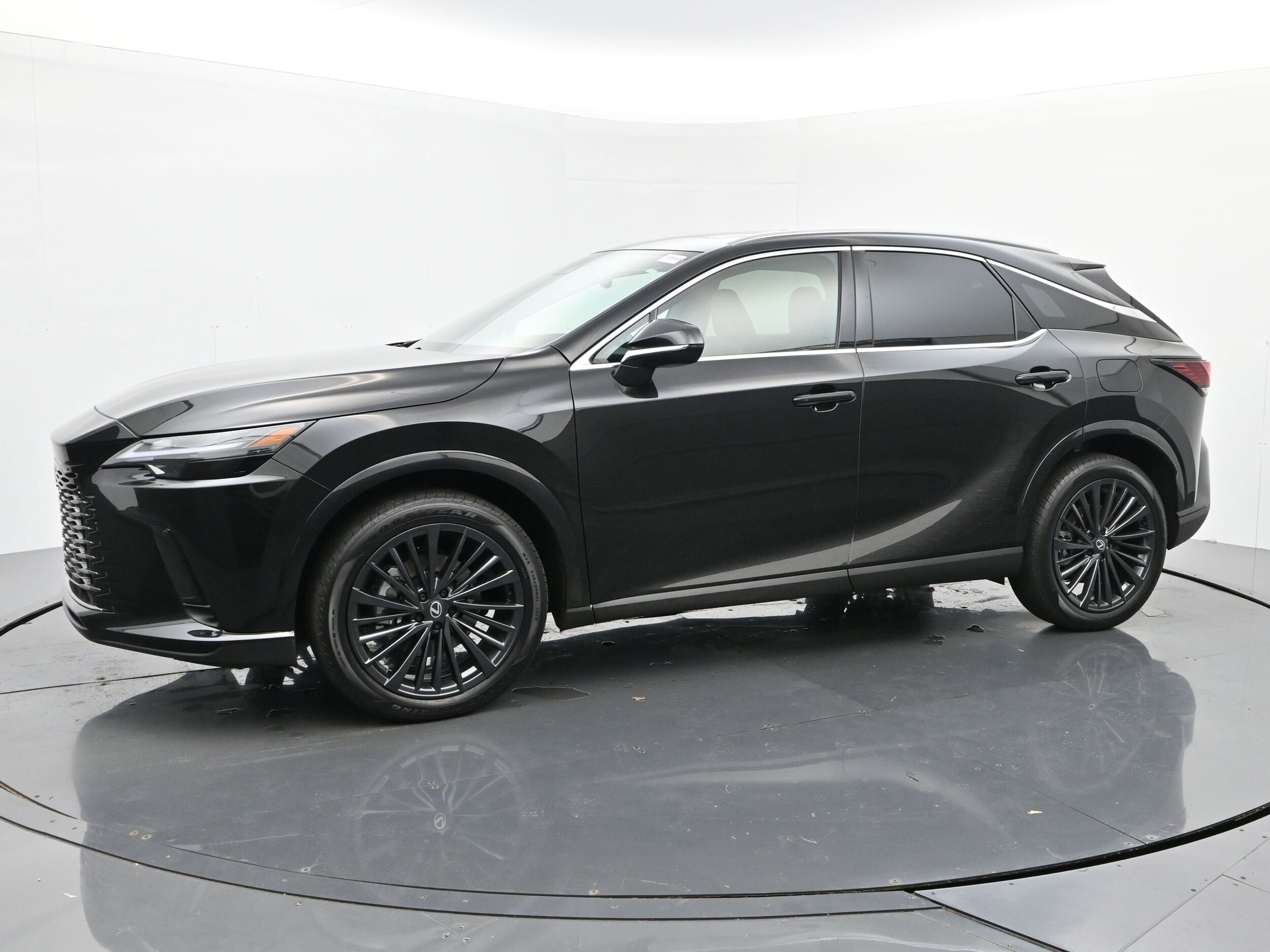 2026 Lexus RX 350h Premium photo 2
