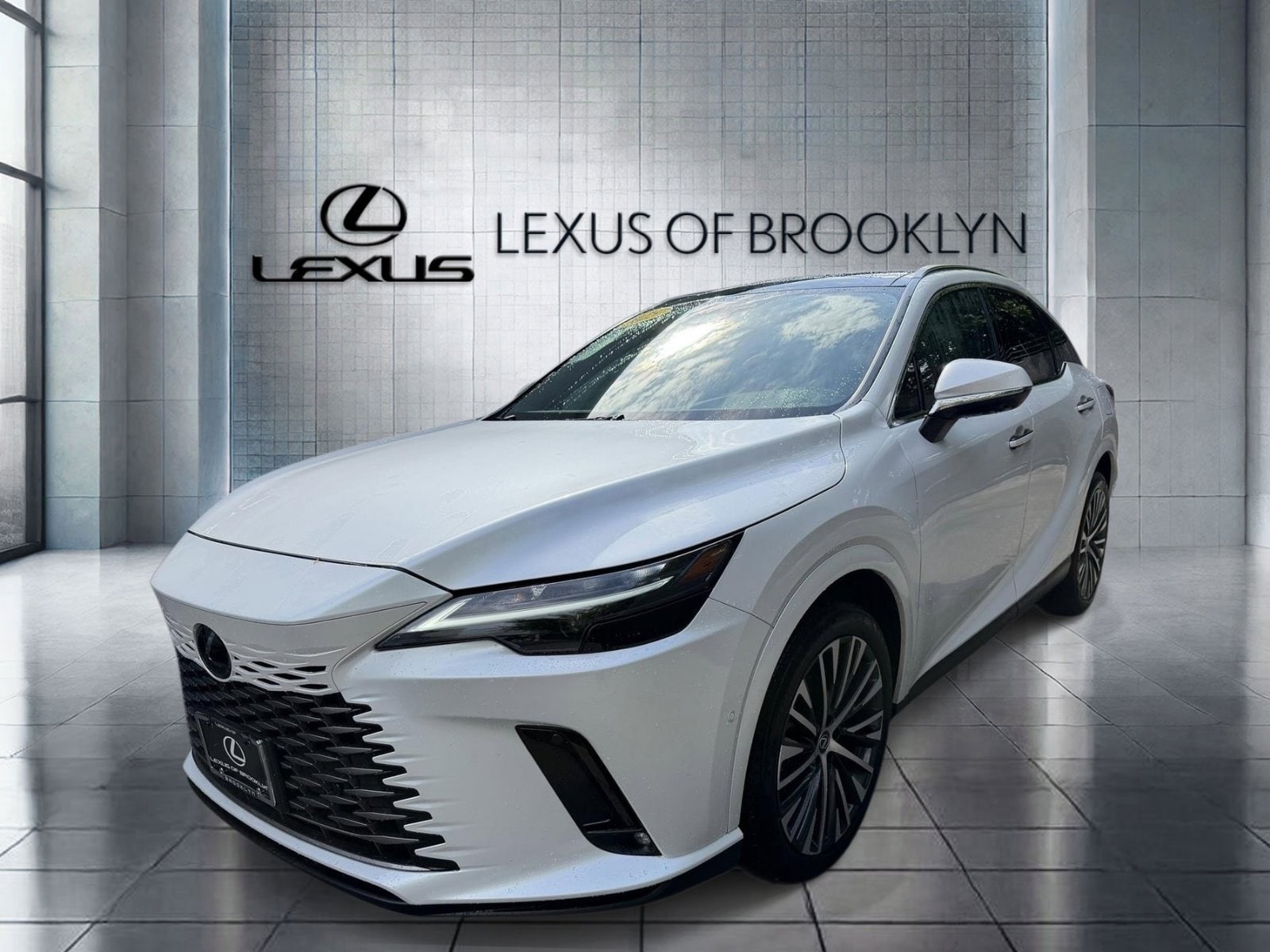 2025 Lexus RX 350h's photo