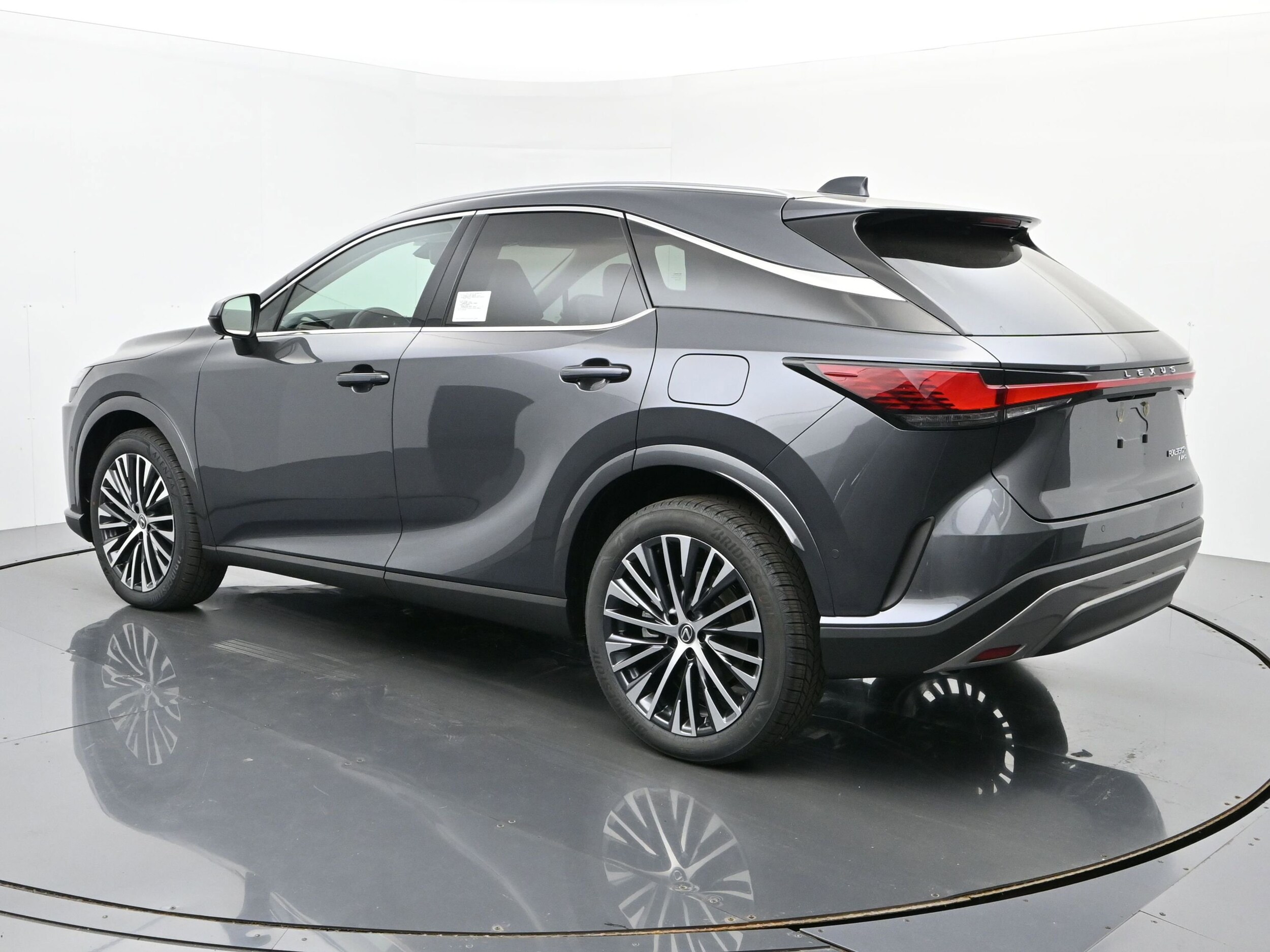 2025 Lexus RX 350h Premium photo 3