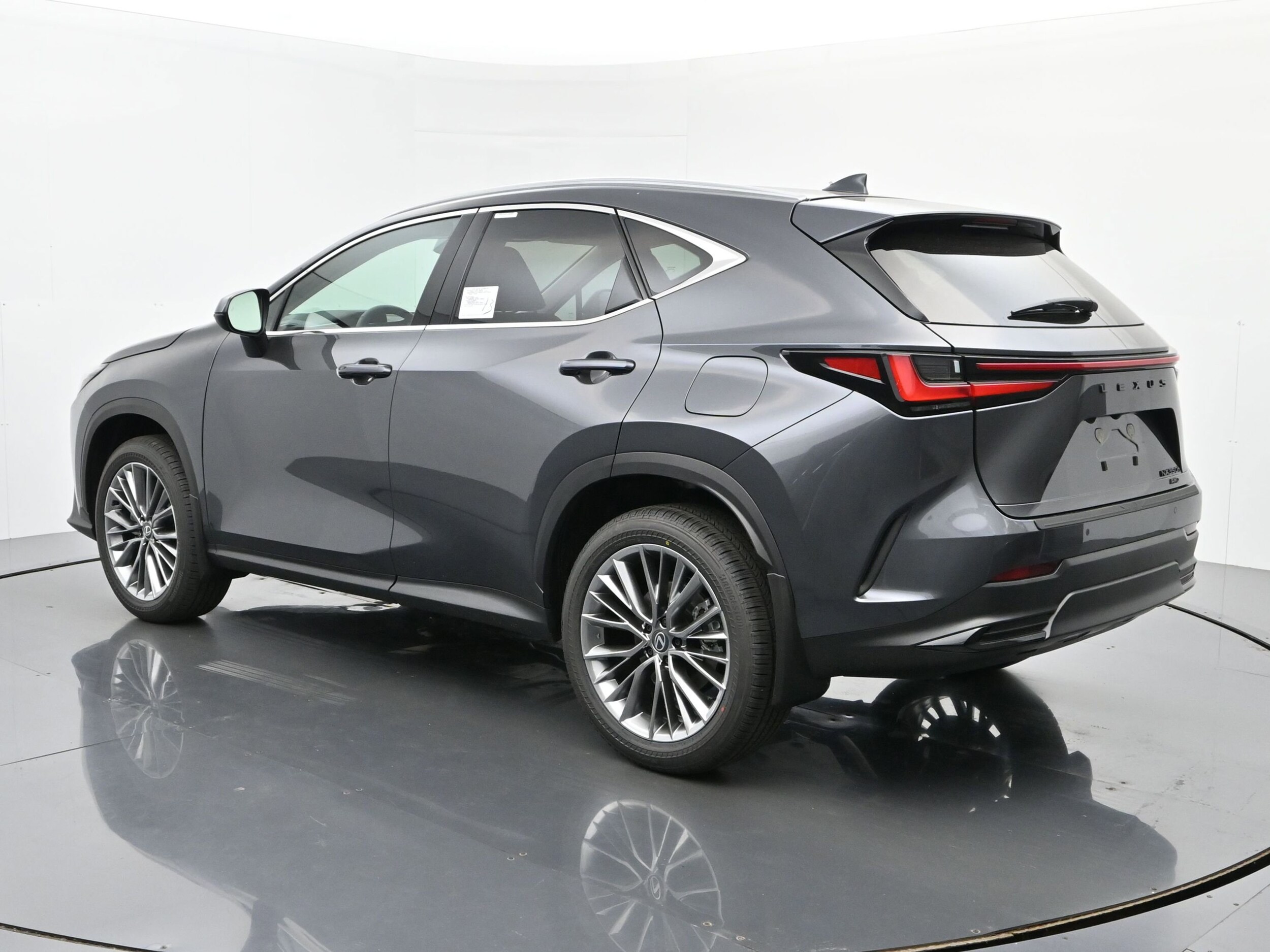 2026 Lexus NX 350h Premium photo 3