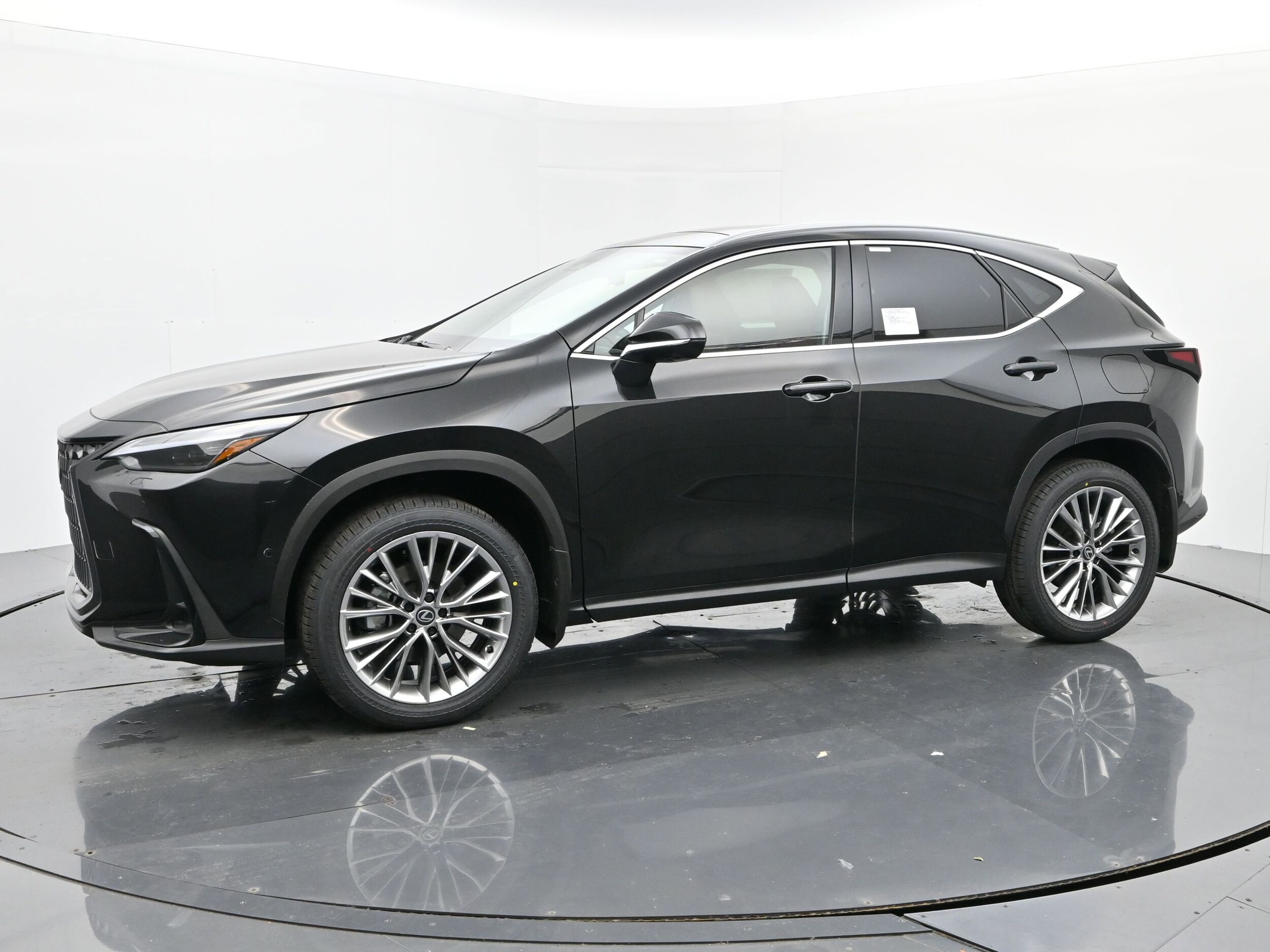 2026 Lexus NX 350 Luxury AWD photo 2