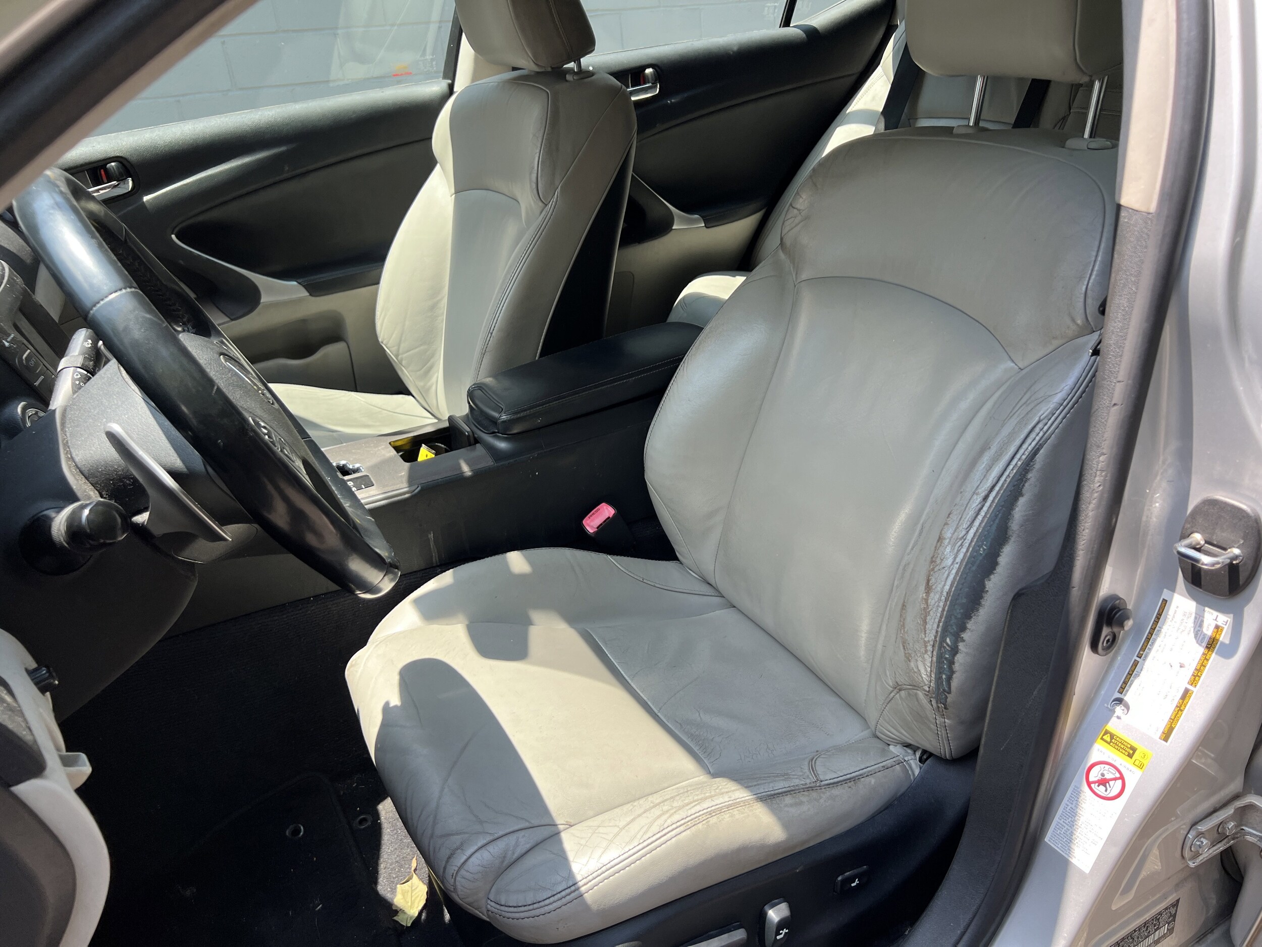 2010 Lexus IS 250 photo 4