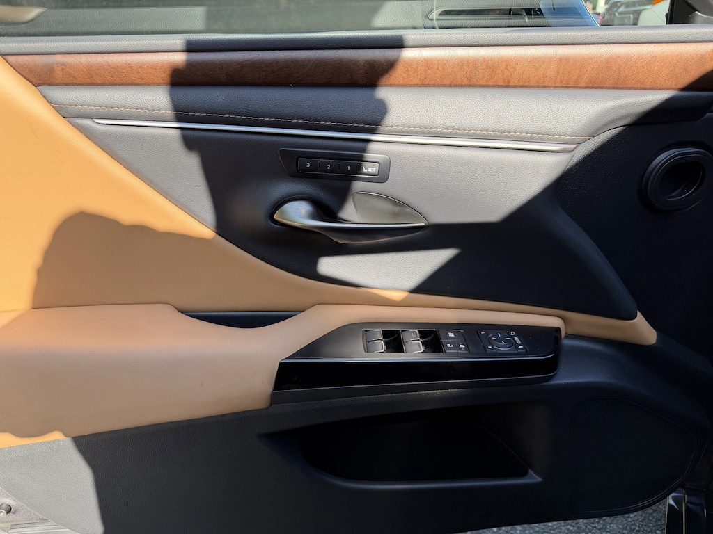 Certified 2023 Lexus ES 350 Sedan