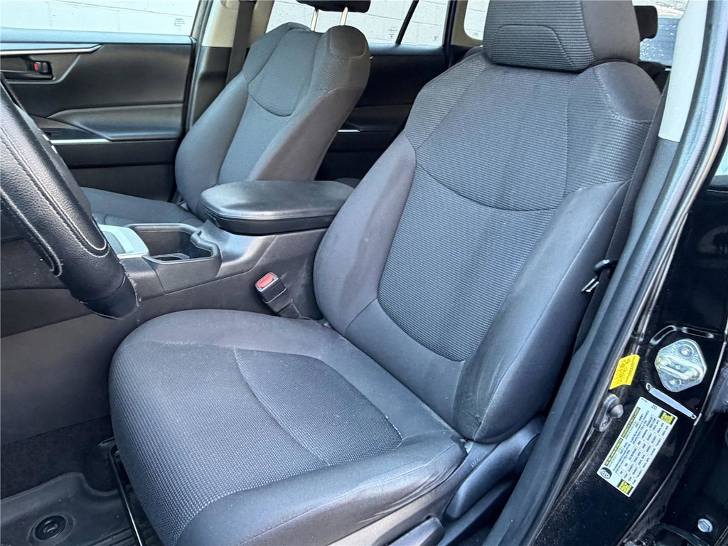 Used 2023 Toyota RAV4 LE SUV