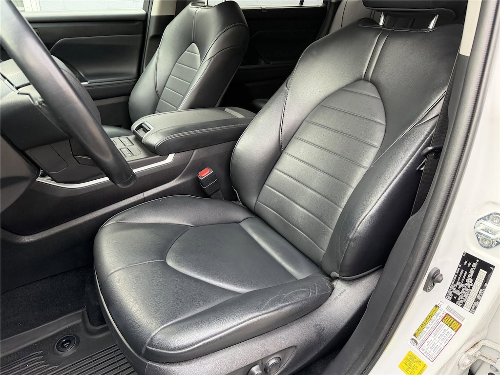 Used 2022 Toyota Highlander XLE SUV