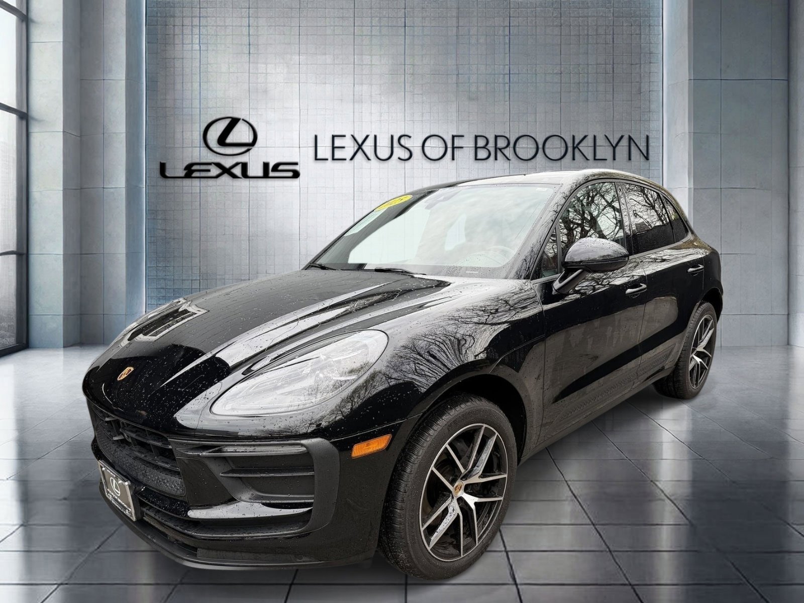 2025 Porsche Macan Base