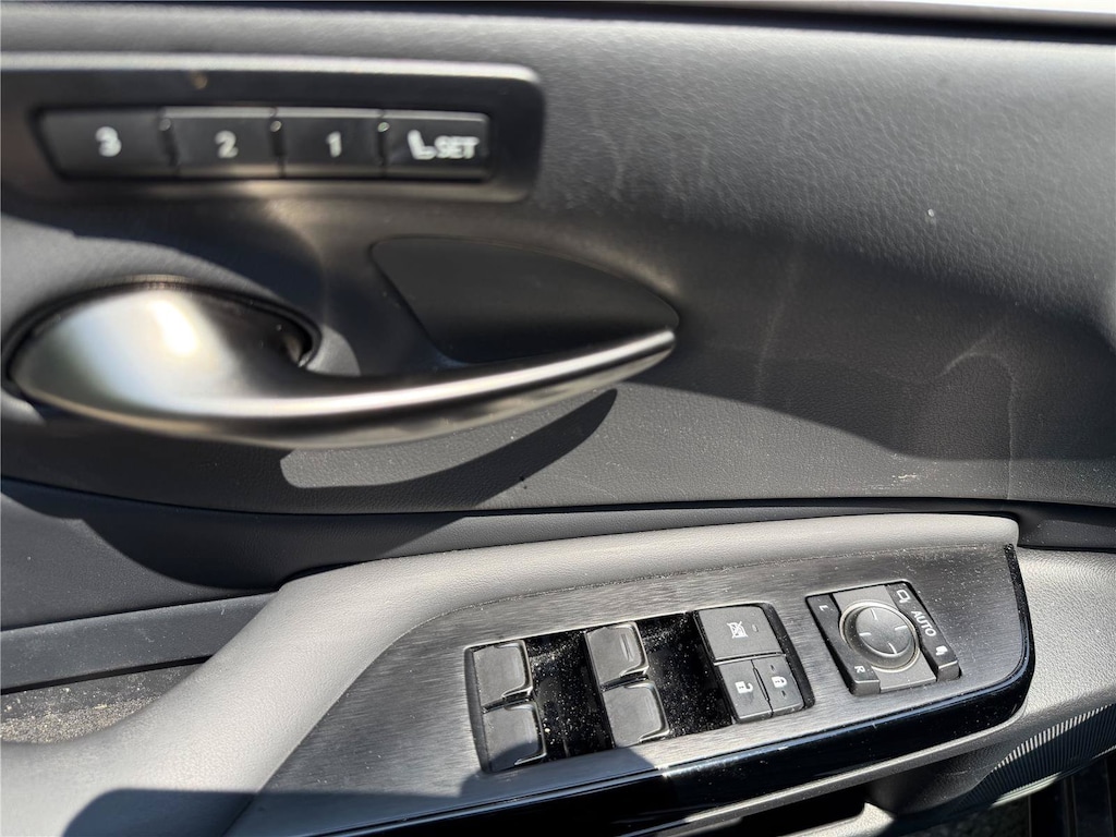 Certified 2024 Lexus ES 300h Sedan