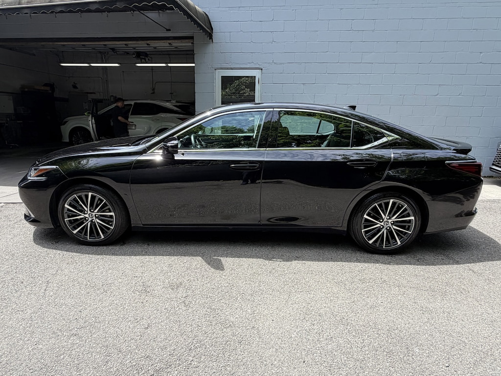 Certified 2025 Lexus ES 350 Sedan